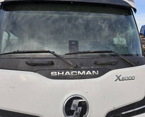 DZ16251110180 Решетка стеклоочистителя (Жабо) 2023г. для Shacman X6000 (с 2020)