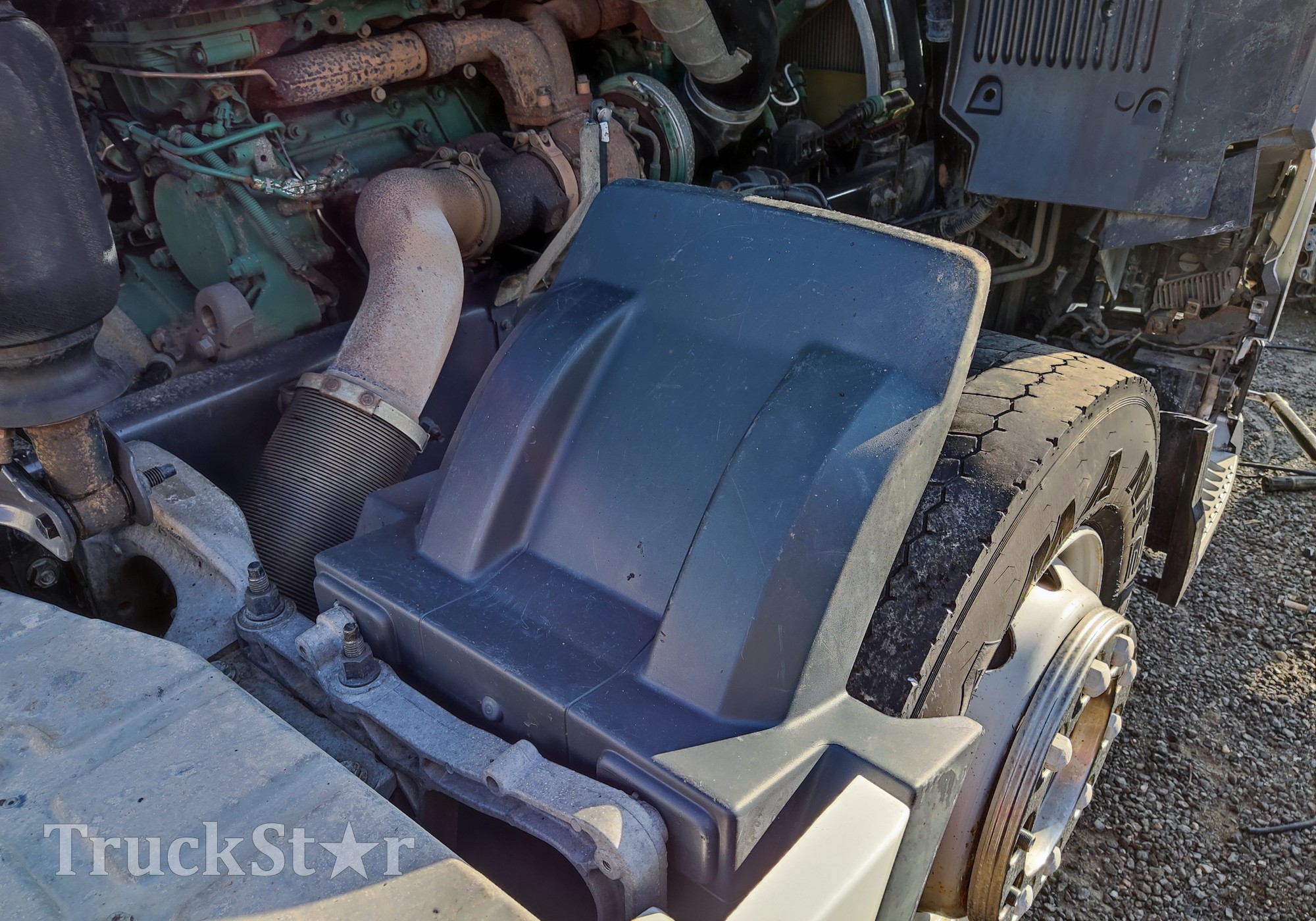 82637695 Крыло переднее задняя часть правое для Volvo FM