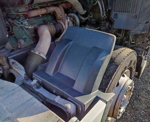 82637695 Крыло переднее задняя часть правое для Volvo FM