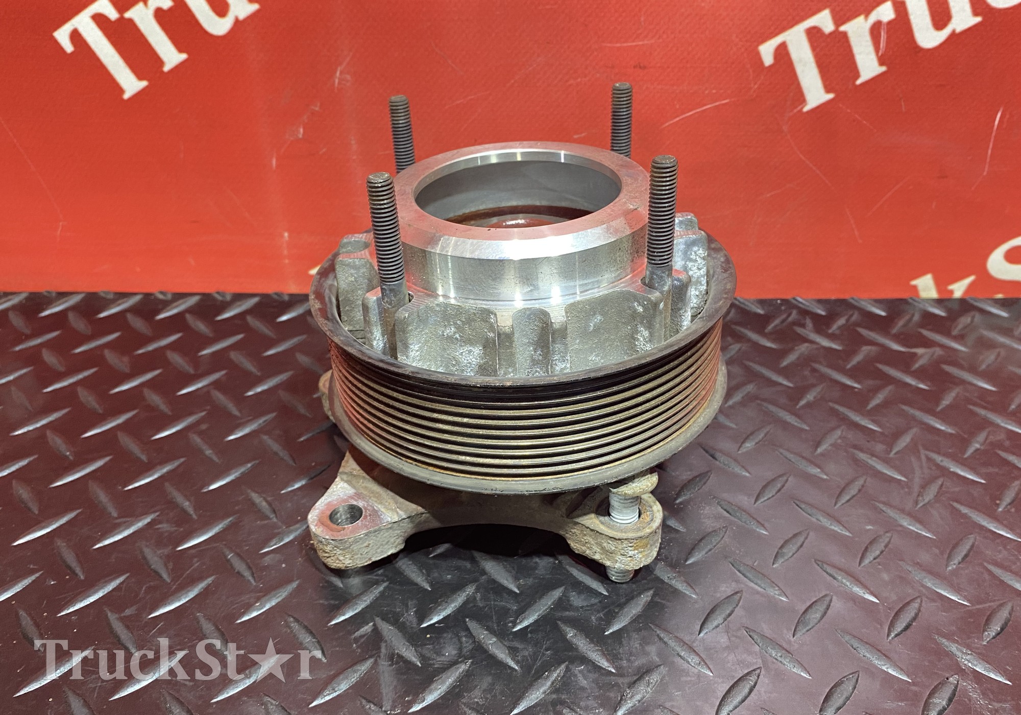 7421986056 Привод вискомуфты для Volvo