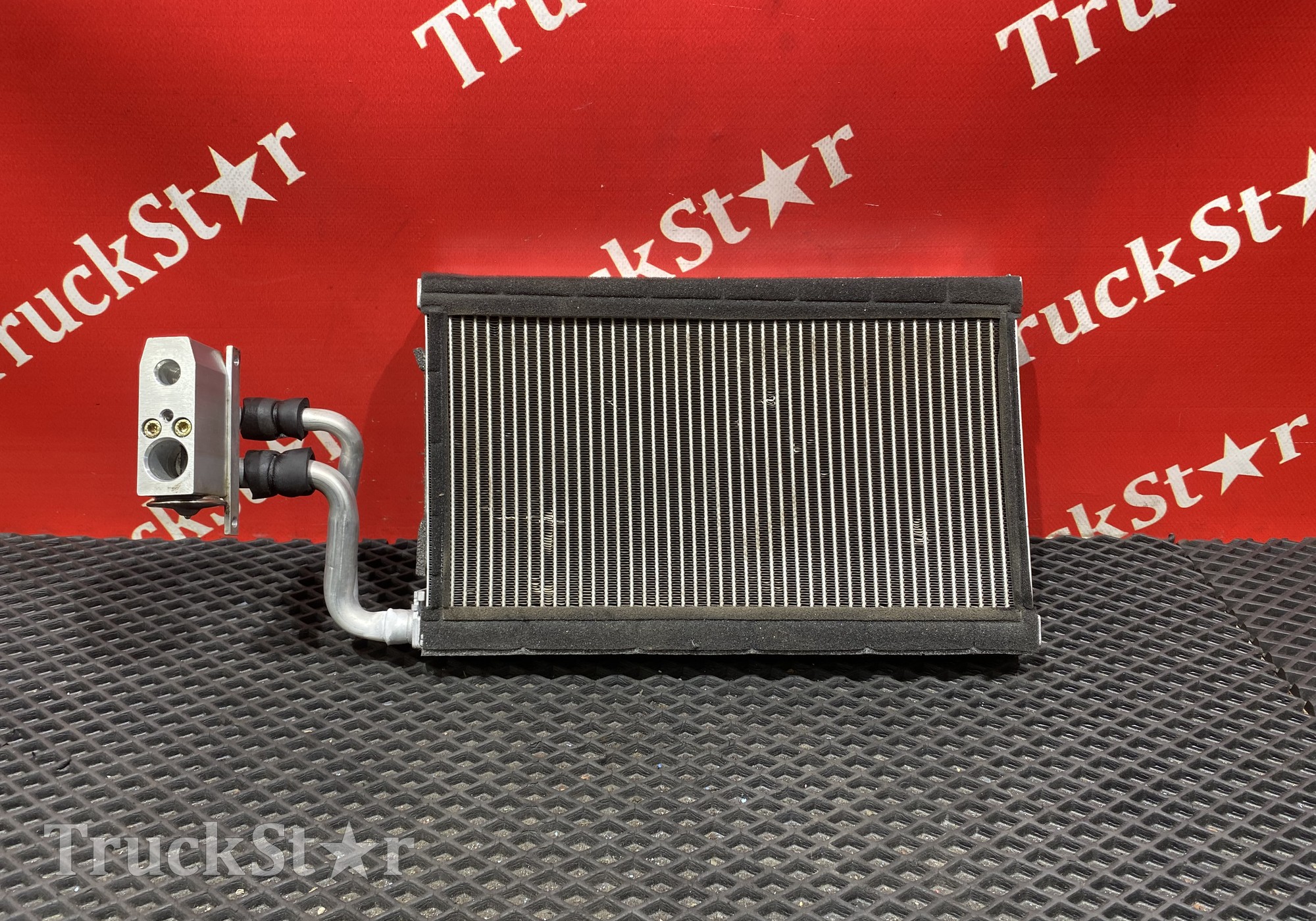 712W619421302 Радиатор кондиционера 2022г для Sinotruk Sitrak C7H MAX