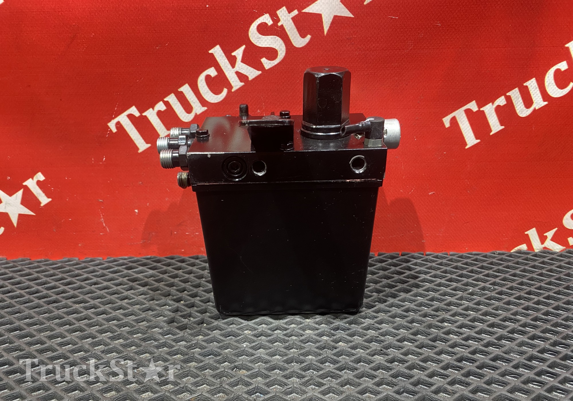 5005010C6103 Насос подъема кабины 2024г для DongFeng GX DFH4180