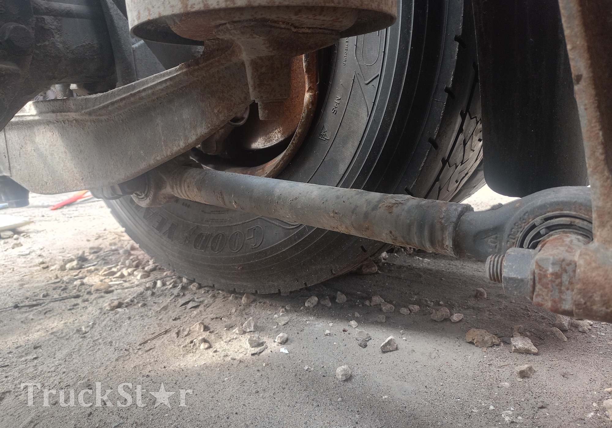 1817809 Тяга реактивная продольная 2019г. для Daf 95XF
