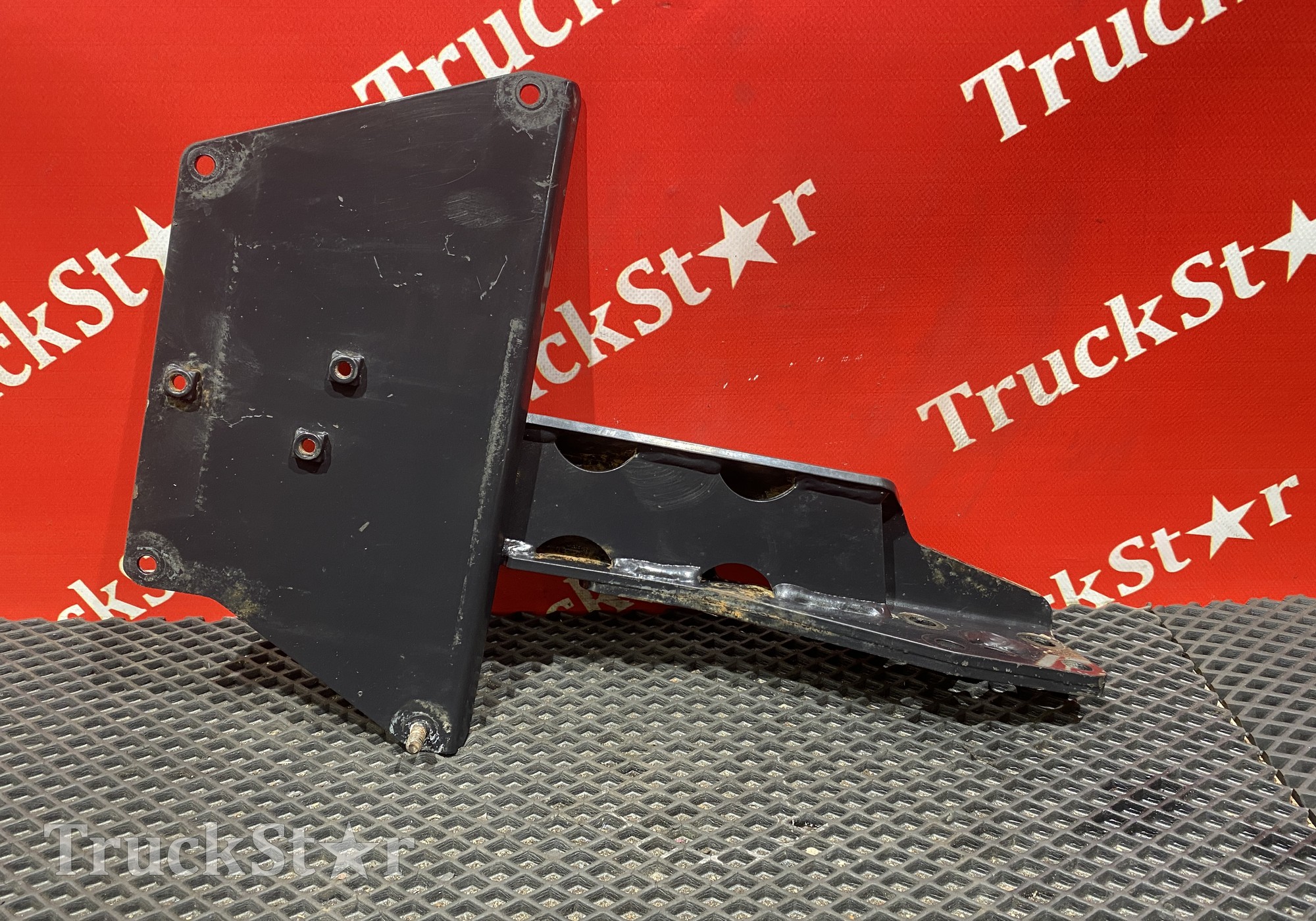 81155115161 Кронштейн насоса Adblue для Man TGX II (с 2012)