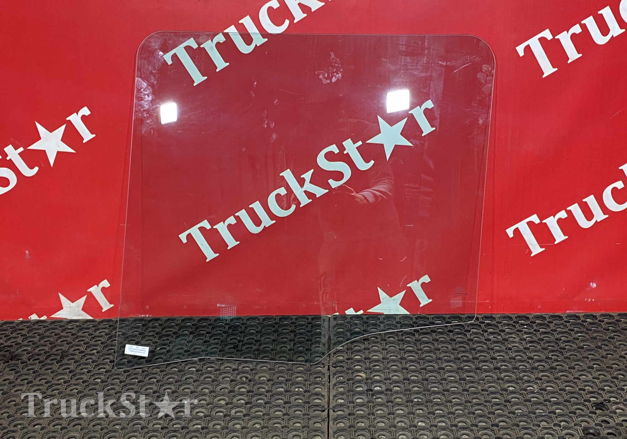 2130632 Стекло двери правой для Scania 5-series R (с 2004 по 2016)