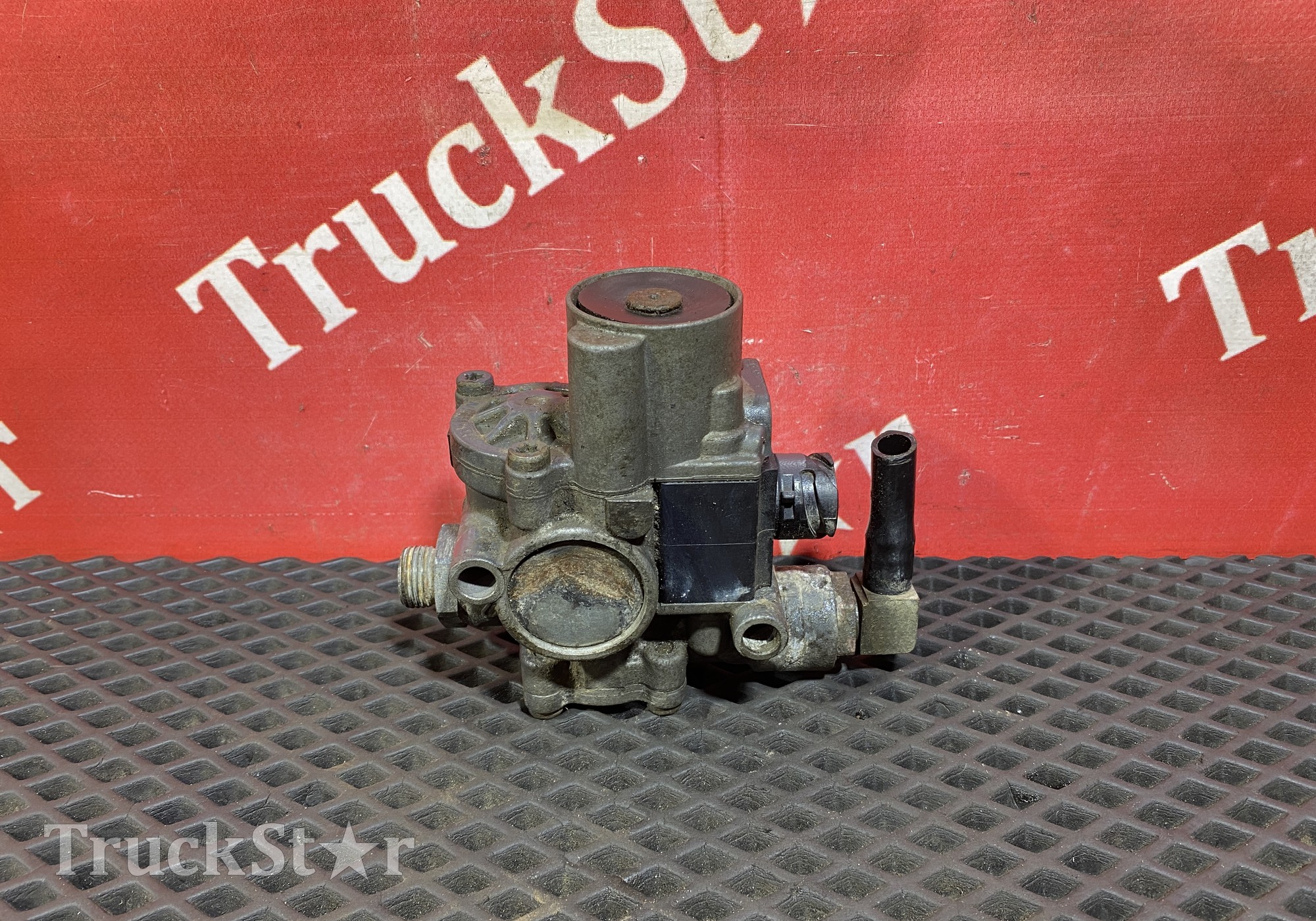 1304635 Кран ABS для Daf CF I (с 2000 по 2006)