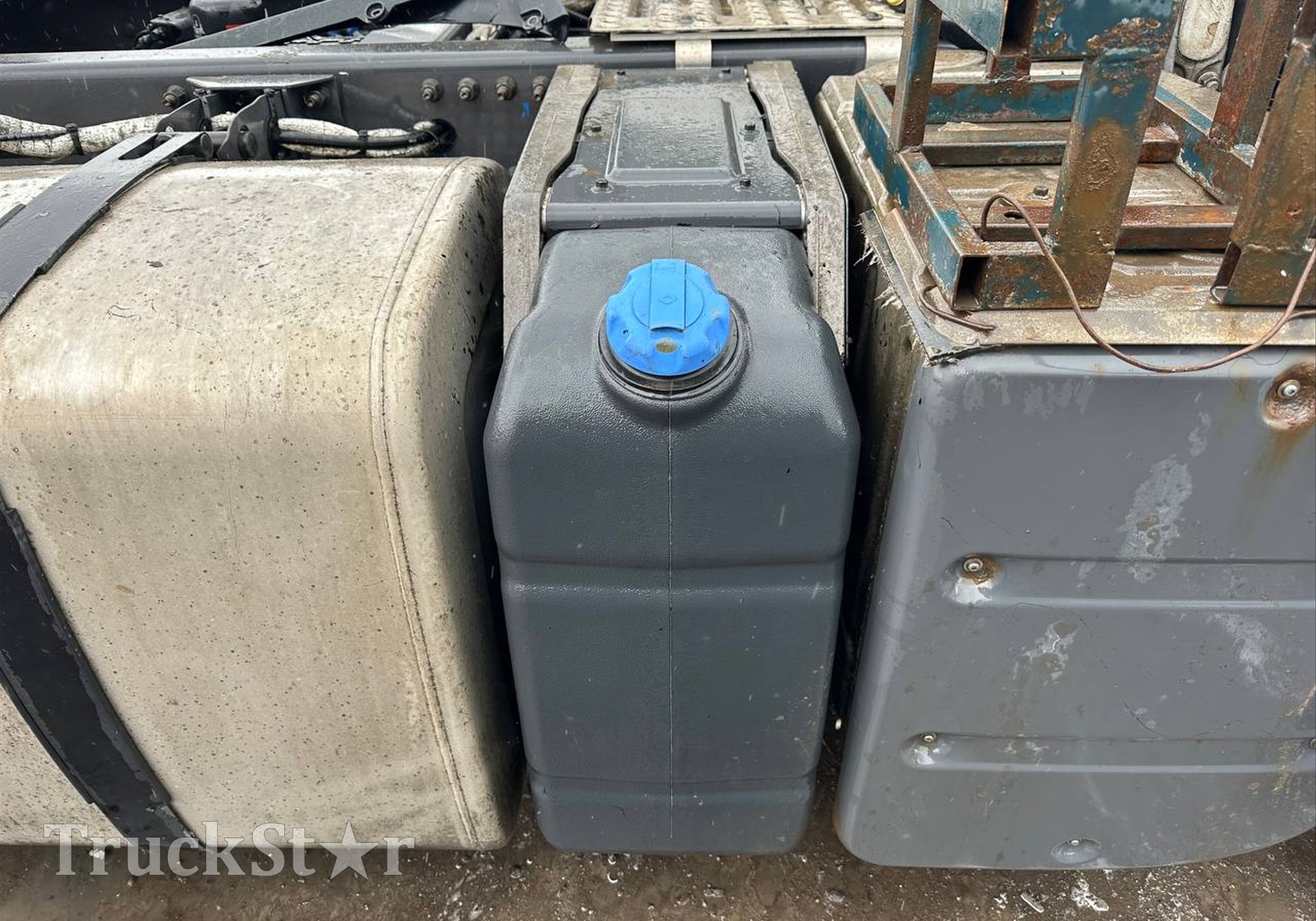 7423251714 Бак AdBlue в сборе 2019г для Renault T
