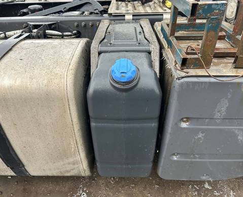 7423251714 Бак AdBlue в сборе 2019г для Renault