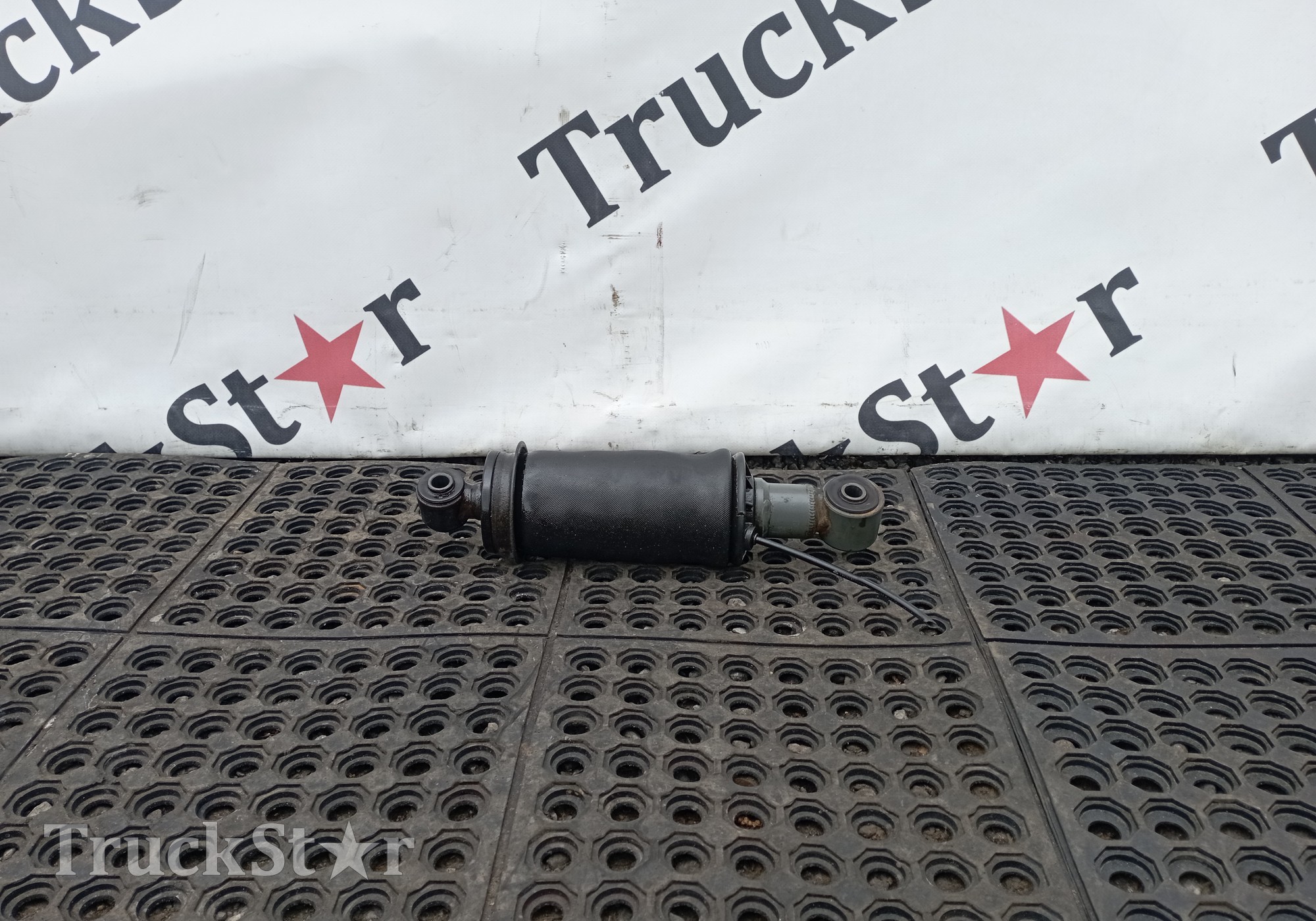 712W417226032 Амортизатор кабины задний 2023г. для Sinotruk Sitrak C7H