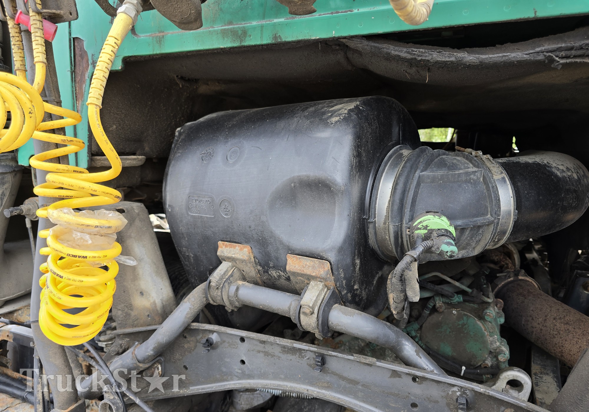3979505 Корпус воздушного фильтра для Volvo FH