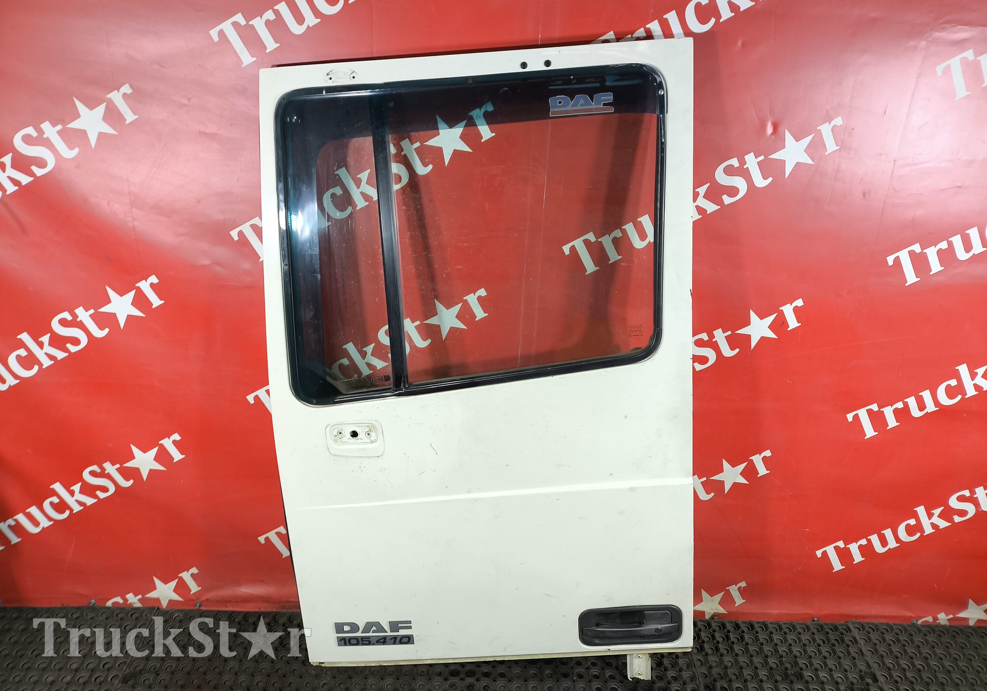 1676218 Дверь левая в сборе для Daf