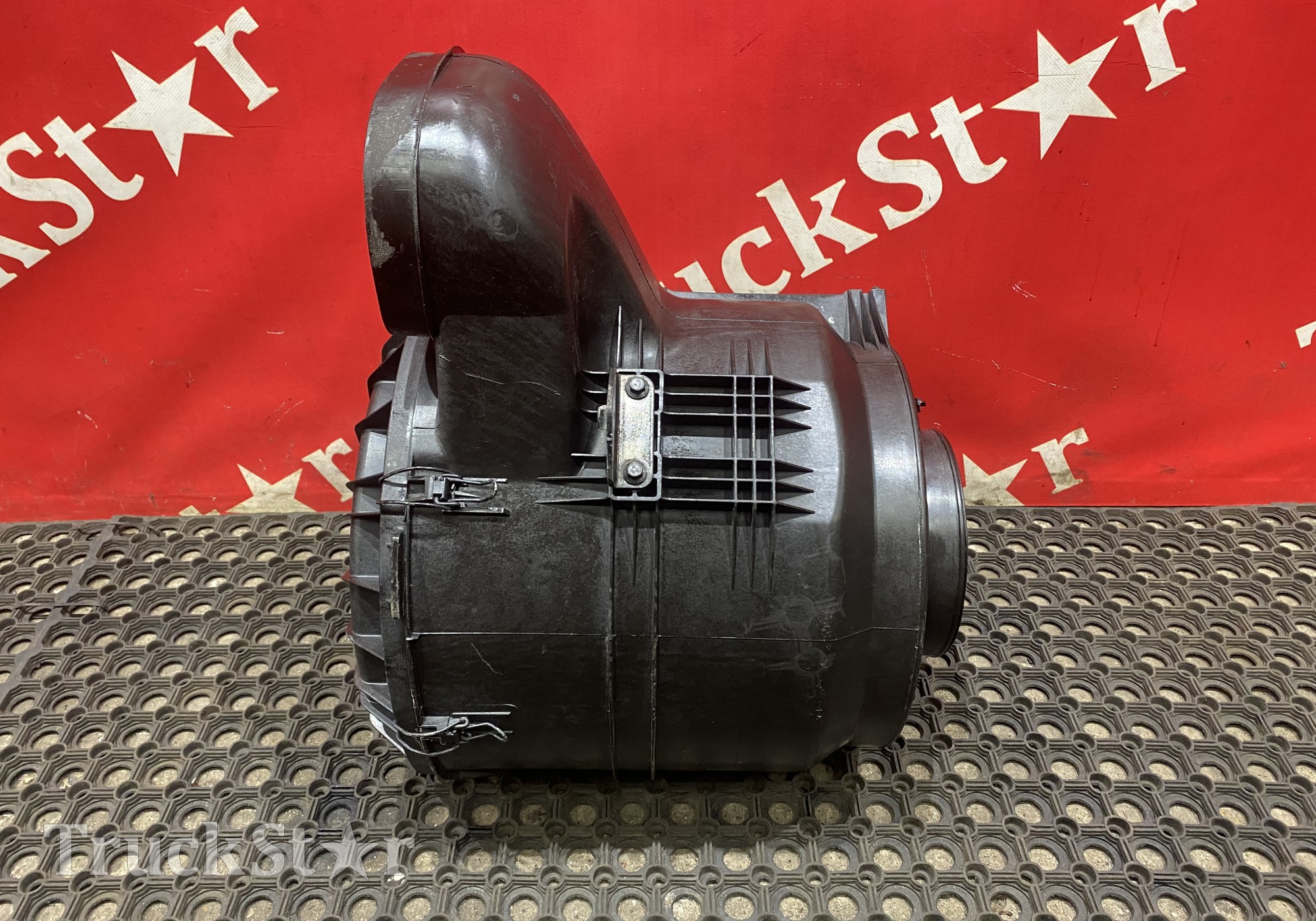 21115476 Корпус воздушного фильтра 2019г для Renault T