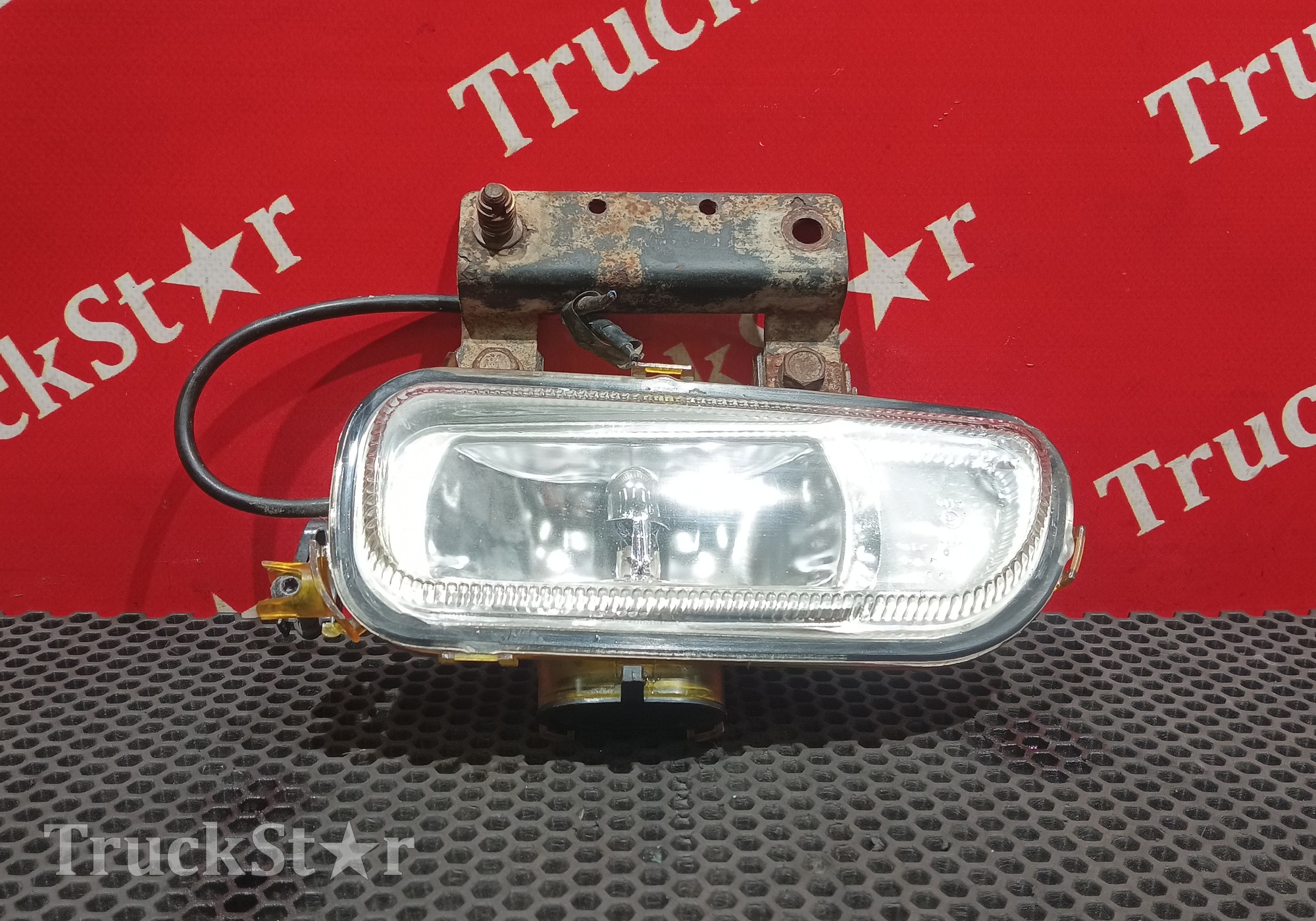 9408200056 Фара противотуманная левая для Mercedes-Benz Atego