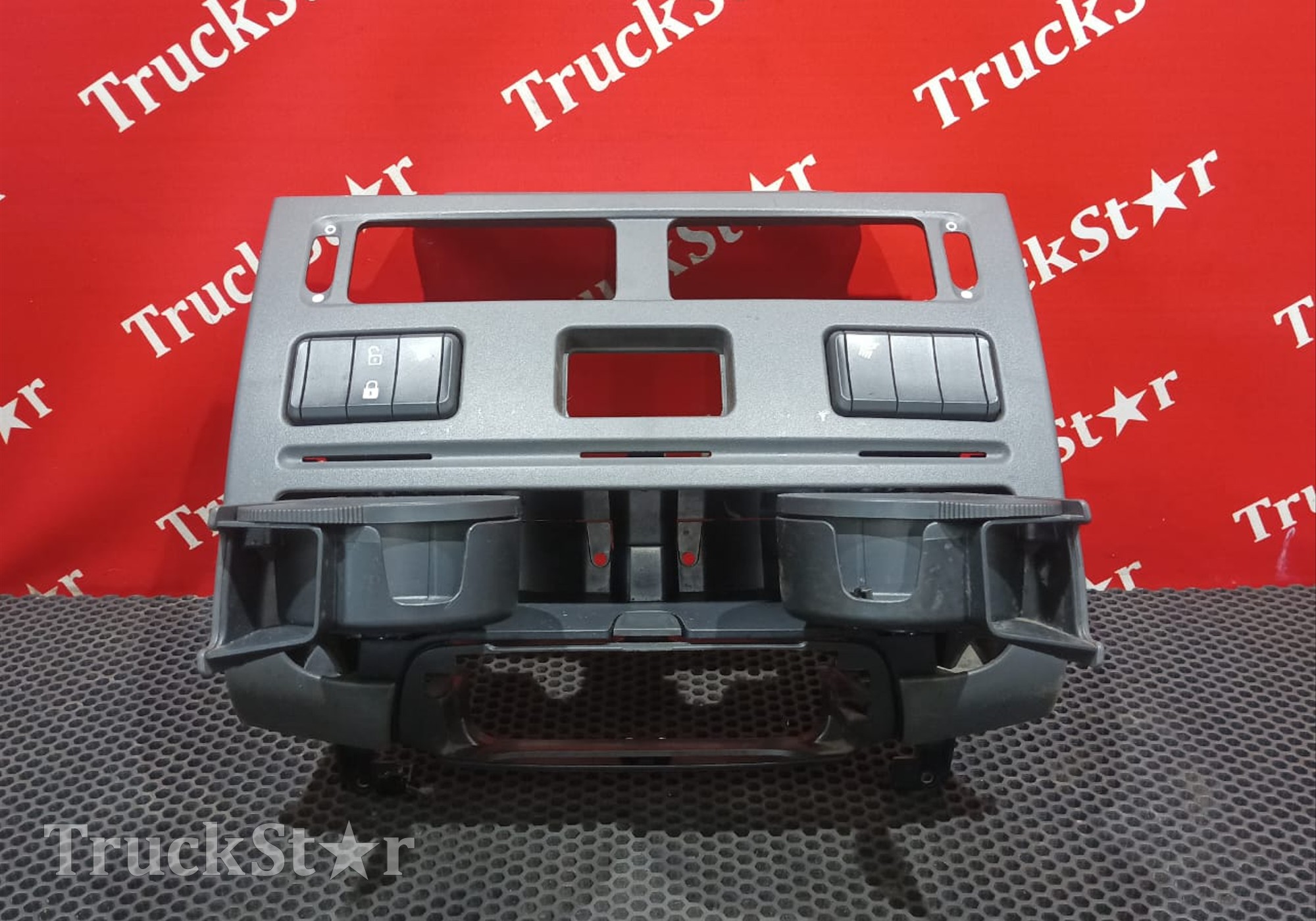 1868995 Консоль панели приборов 2019г для Daf XF106 (с 2012)