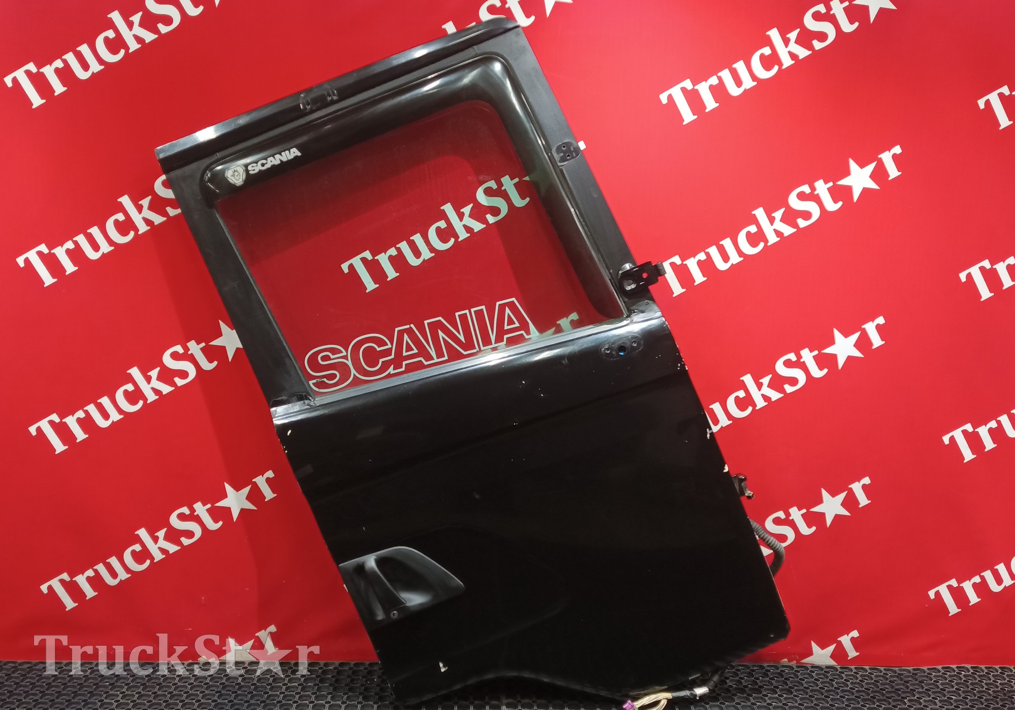 1476535 Дверь правая для Scania 5-series T (с 2004 по 2016)