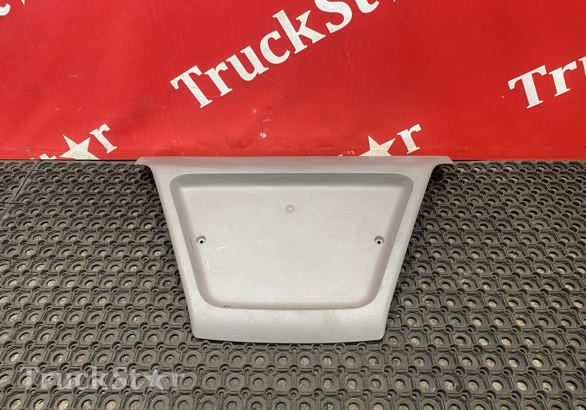 1844545 Накладка на торпедо 2018 год. для Daf XF105