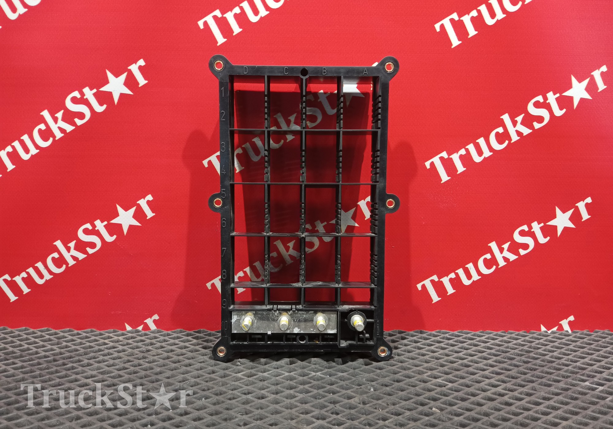 1365787 Рамка проводки для Daf XF105