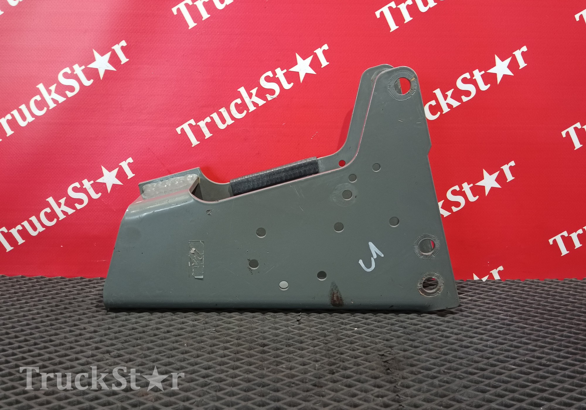 810W417200149 Кронштейн торсиона кабины 2023г. для Sinotruk Sitrak C7H MAX