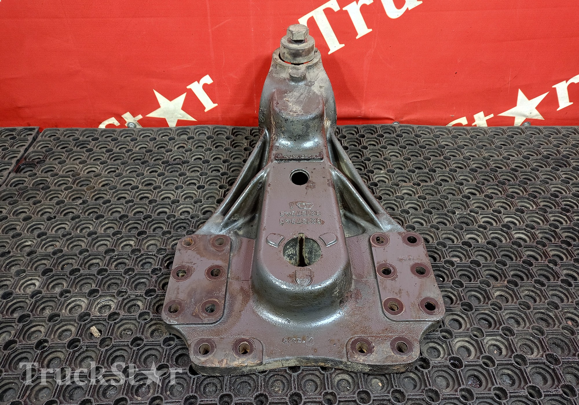 7421682250 Кронштейн полурессоры задней для Renault Premium