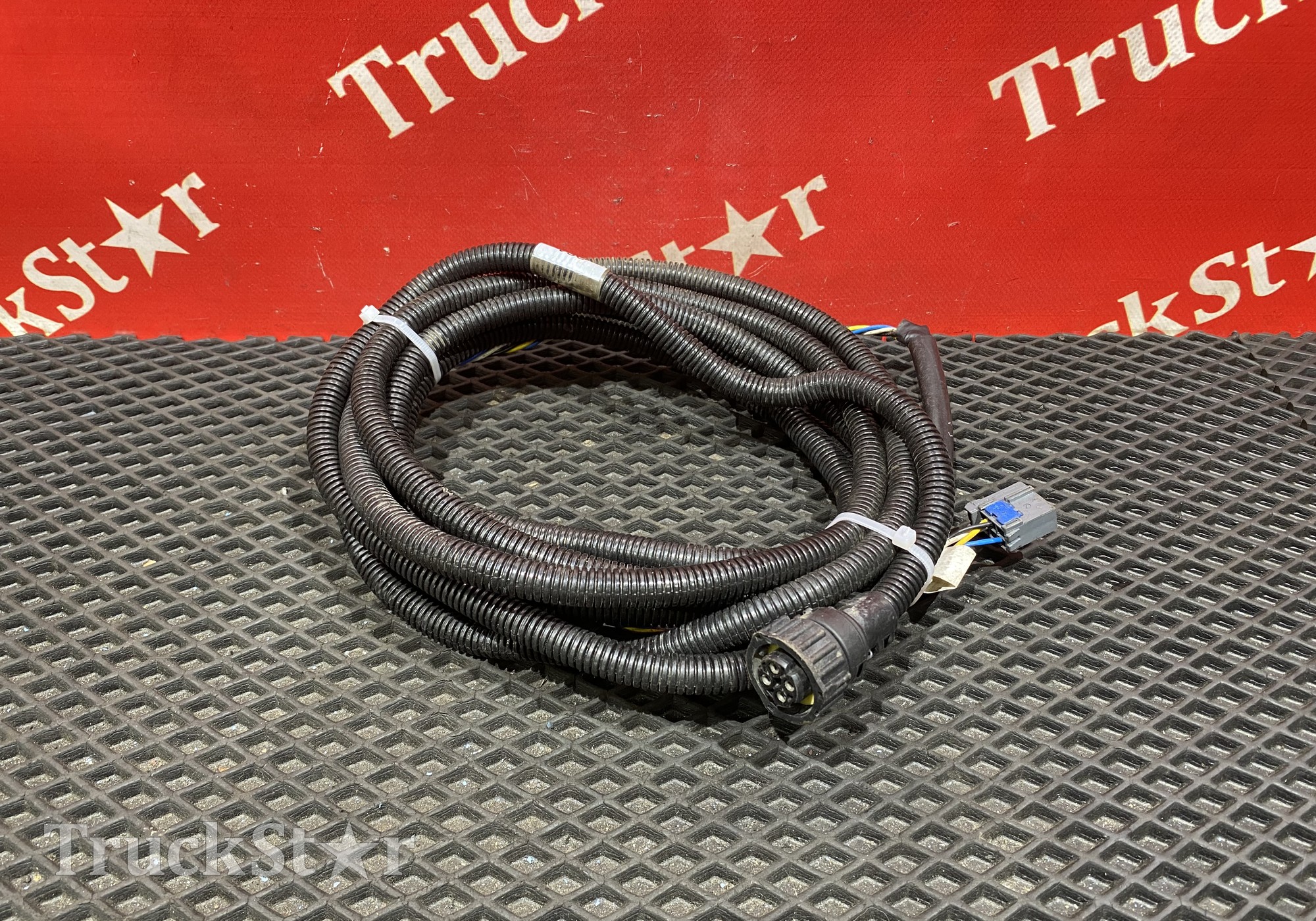 1887637 Проводка модуля VCS 2016г для Daf XF105 (с 2005)