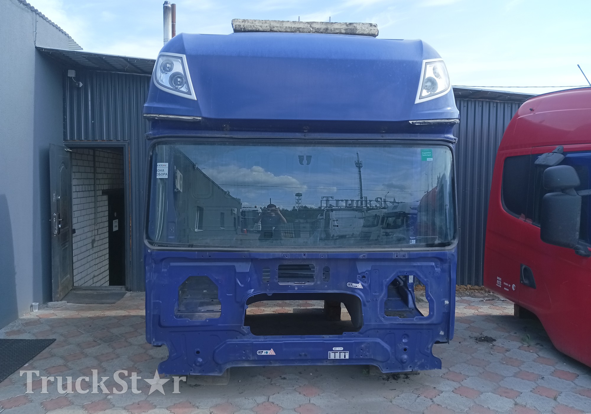 2032405 Каркас кабины 2018г. для Daf XF106 (с 2012)