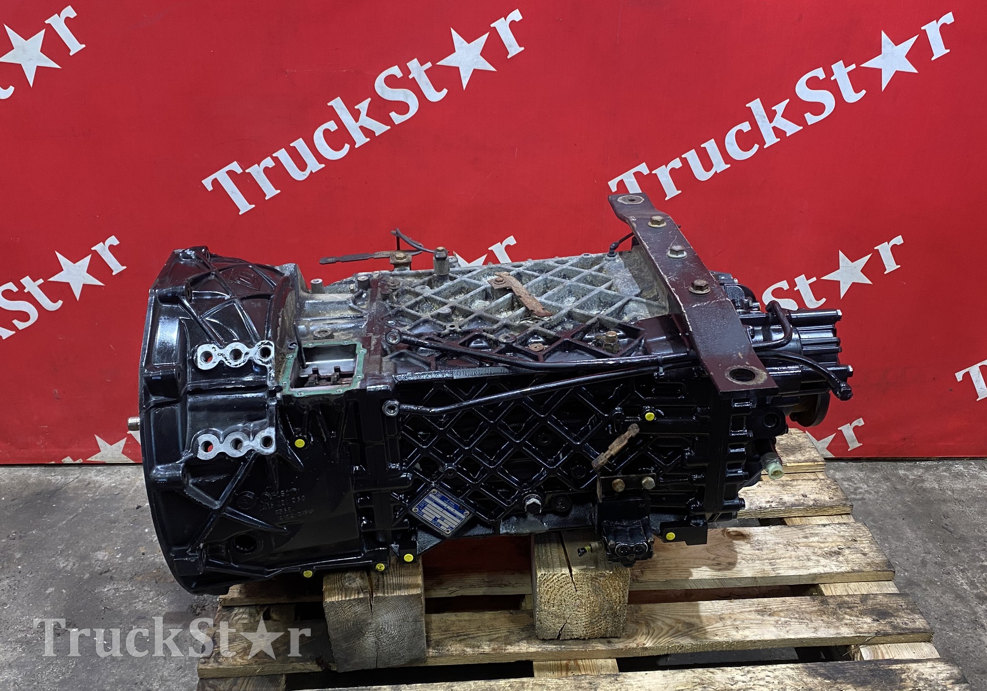 1343001028 МКПП ZF 16S2220TD 2018г. для Iveco