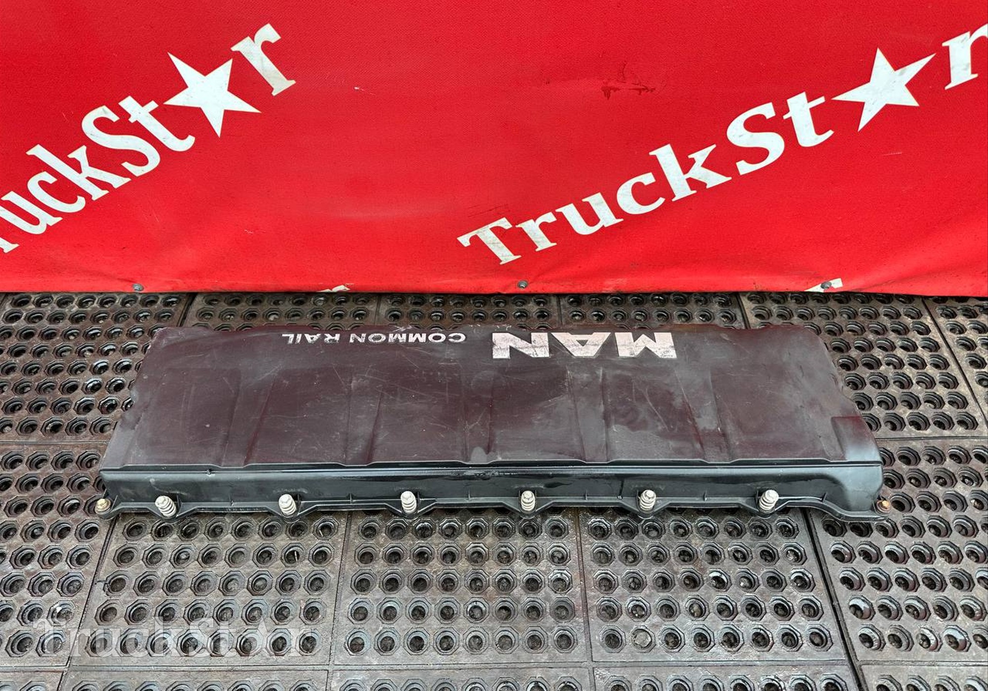 51034016024 Крышка клапанная для Man TGX