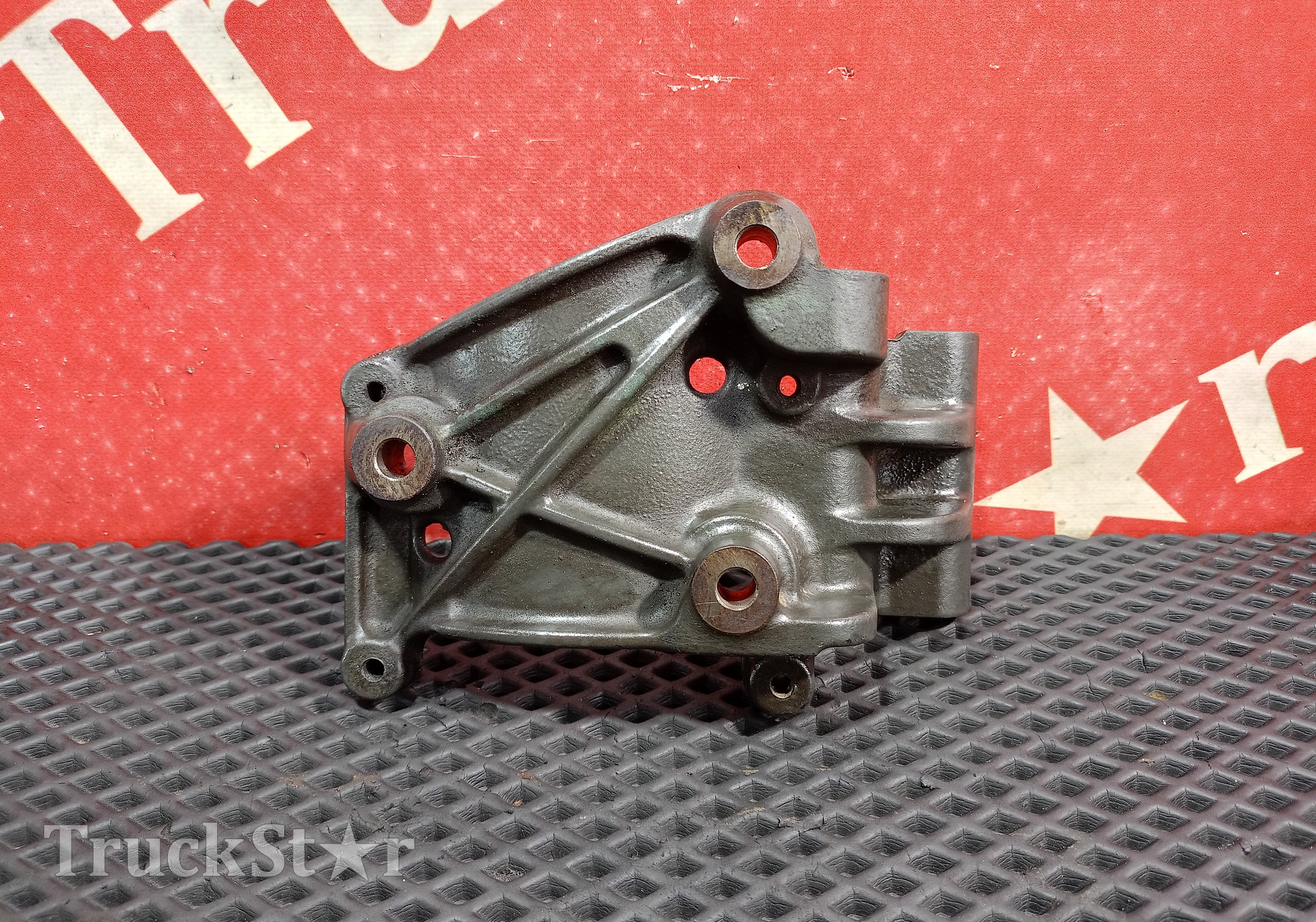 20538078 Кронштейн генератора для Renault Premium