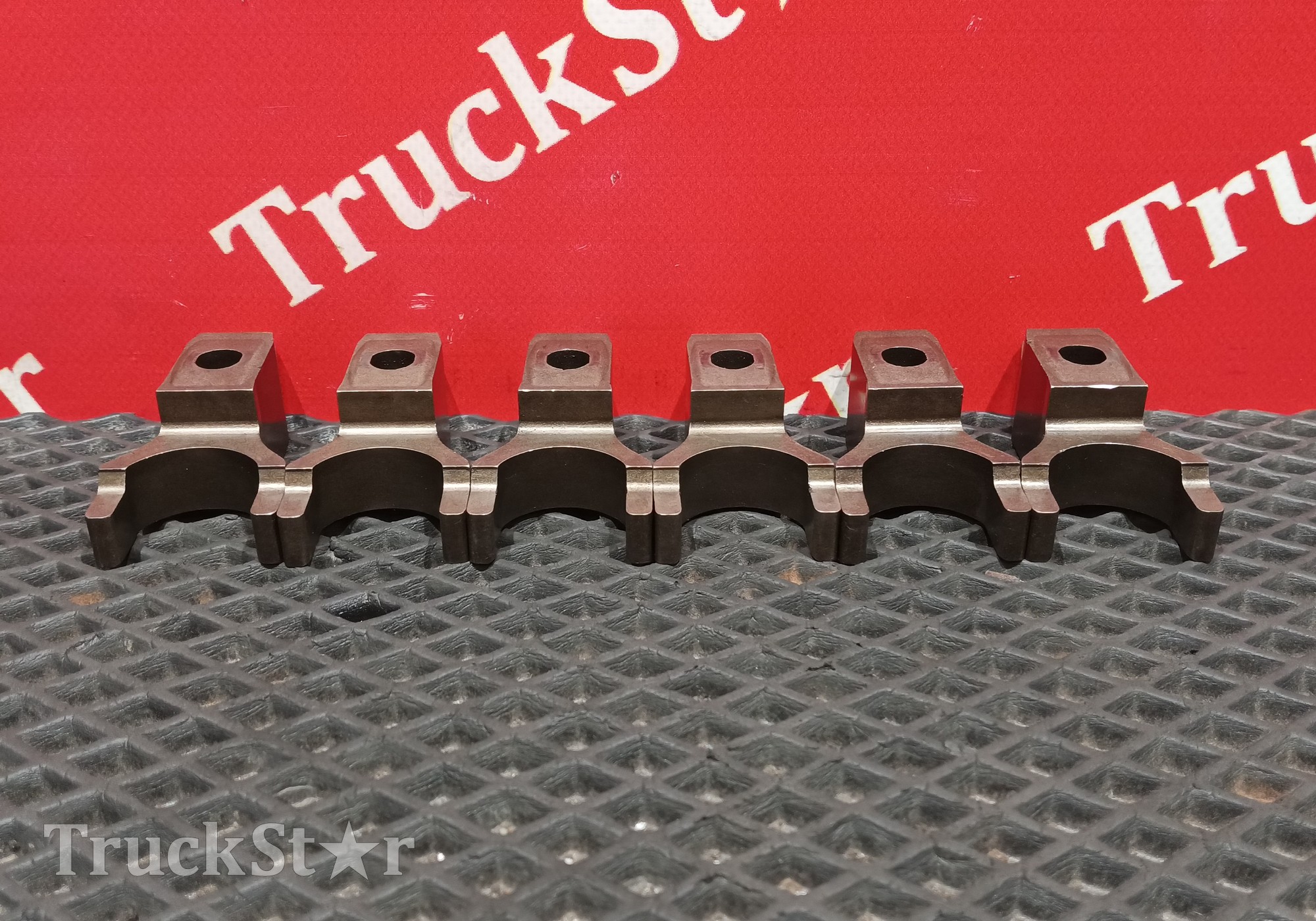 21425162 Комплект кронштейнов форсунок топливных для Renault Magnum