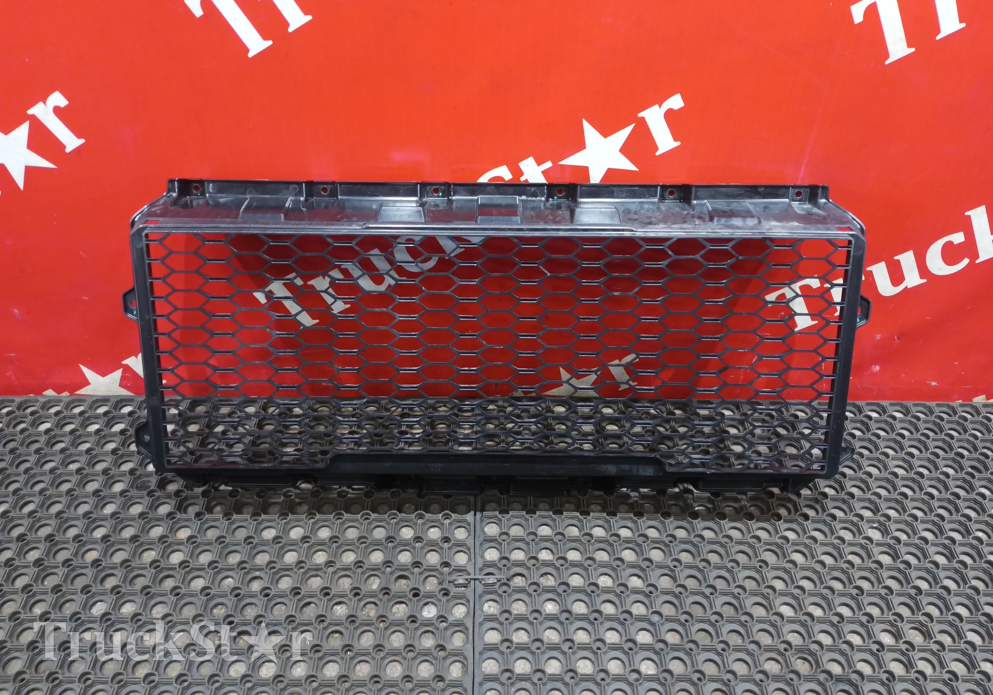 8406038C6200 Решетка бампера нижняя 2024г для DongFeng GX DFH4180