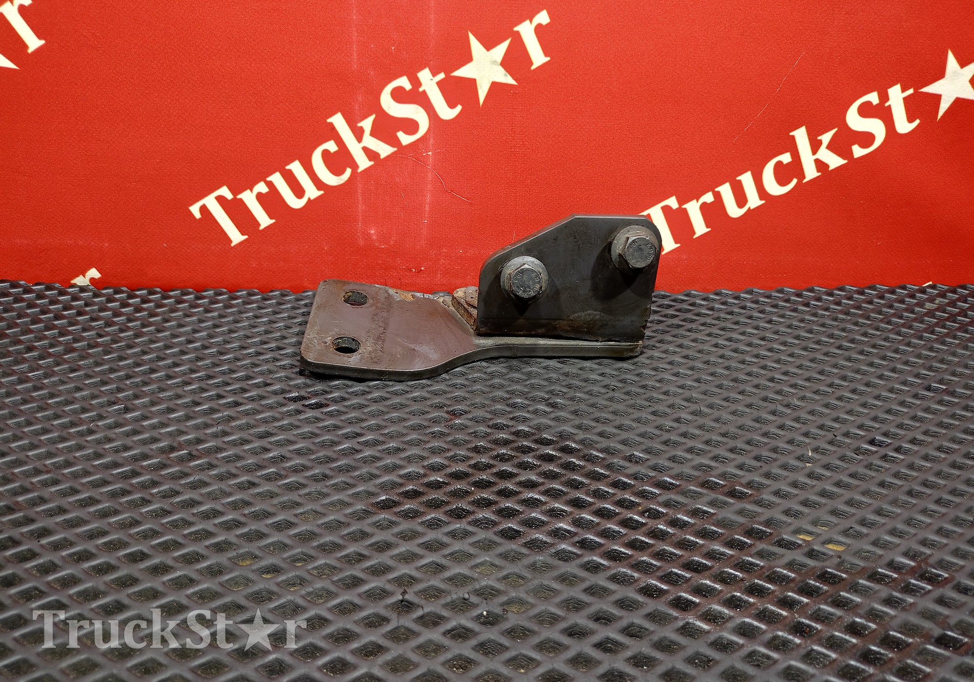 21243554 Кронштейн перекидок для Volvo