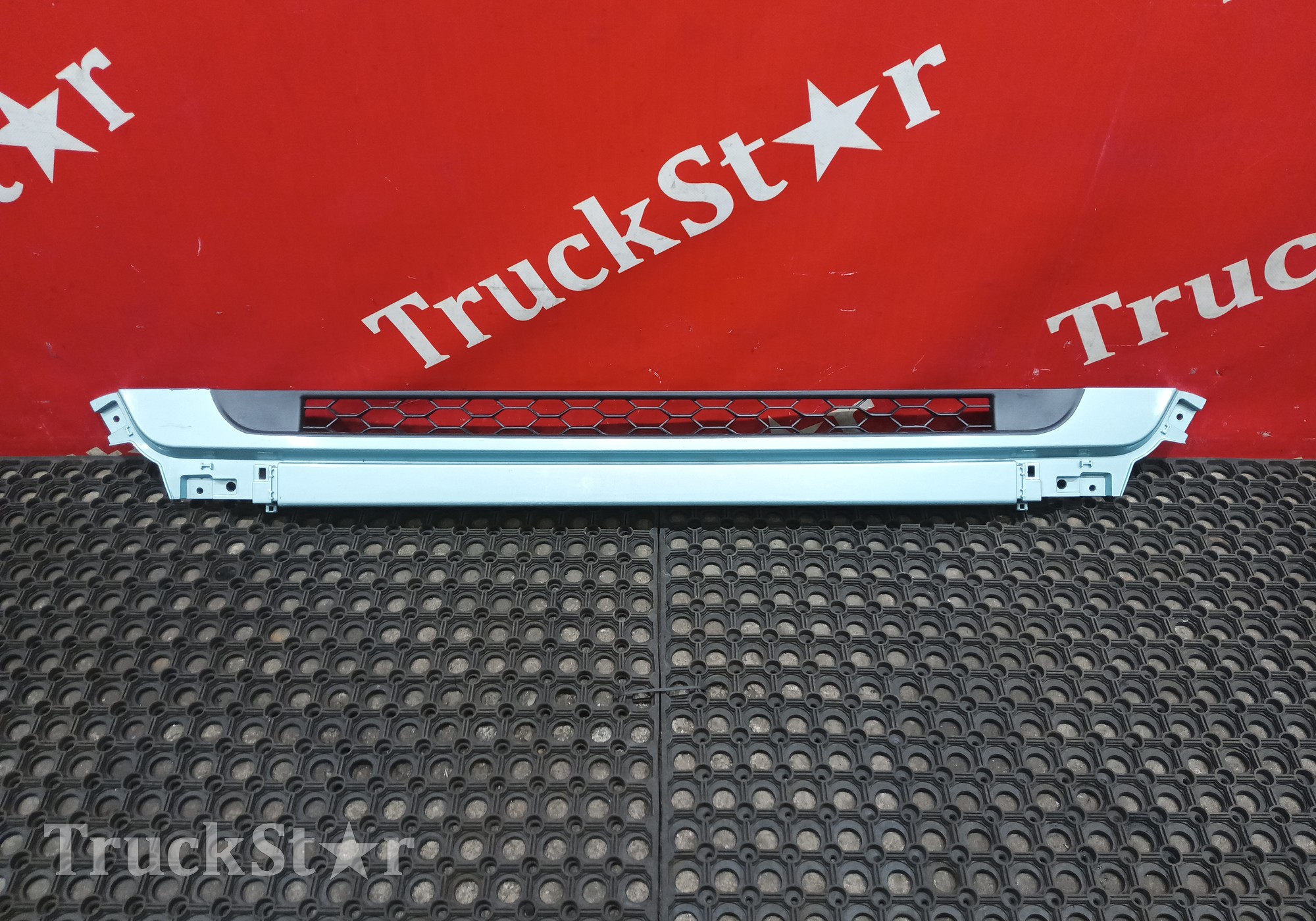 8406035C6200 Решетка бампера 2024г для DongFeng GX DFH4180