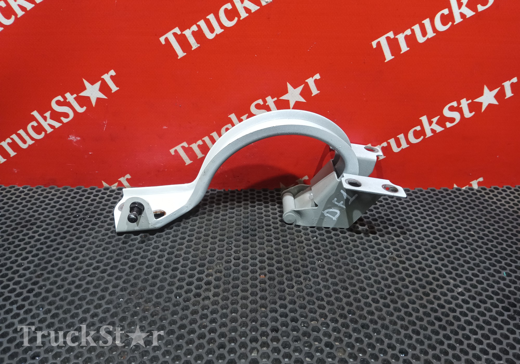 Петля инструментального ящика правая 2023г. для DongFeng GX DFH4180
