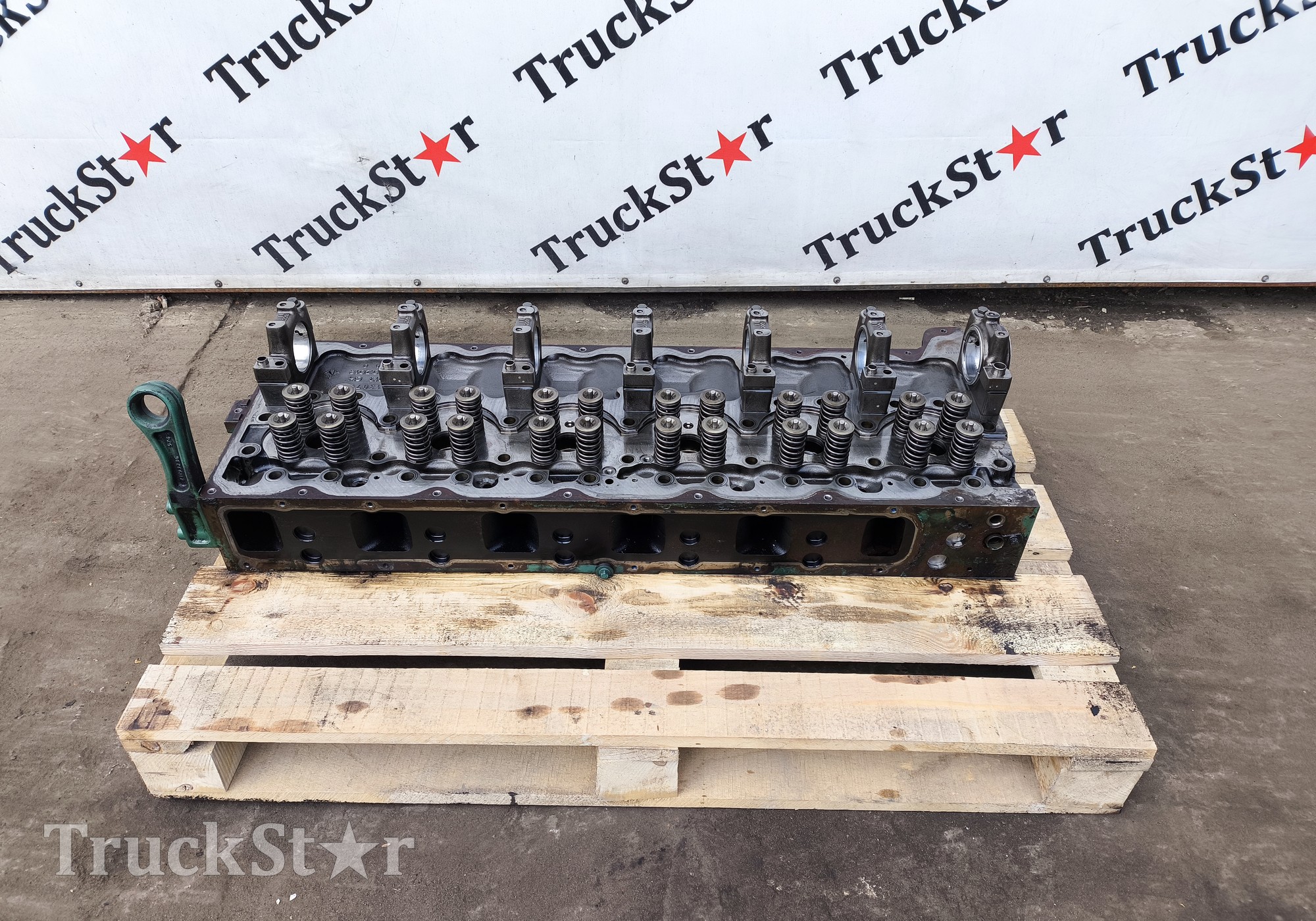 21582793 Головка блока цилиндров для Volvo FM