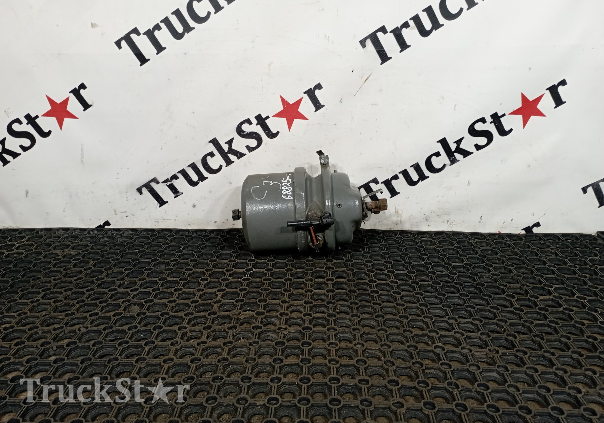 812W504106886 Энергоаккумулятор задний 2023г для Sinotruk Sitrak C7H