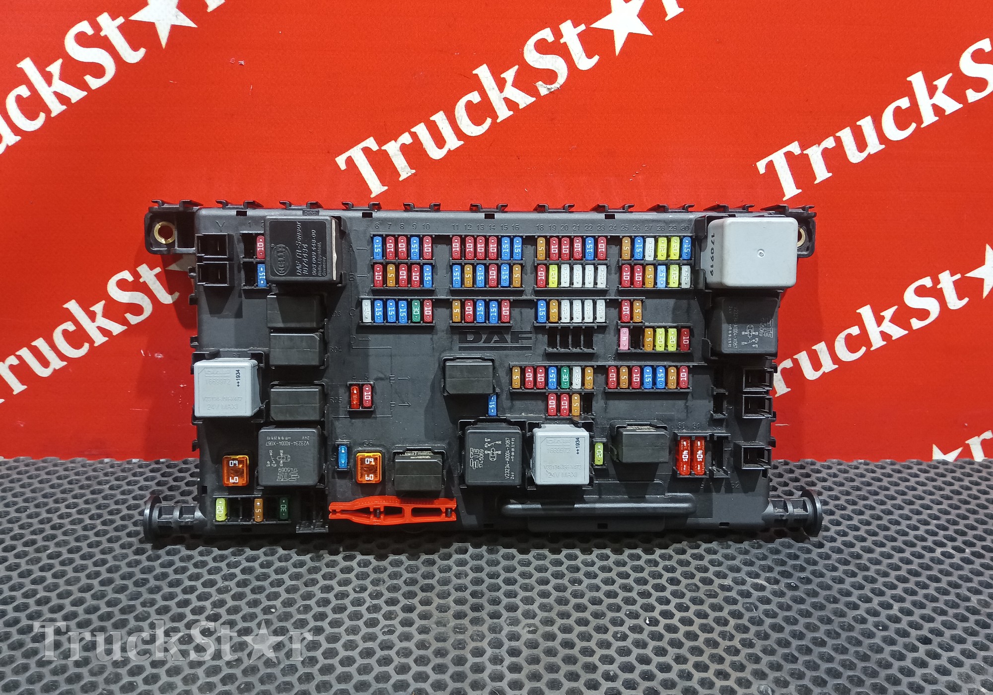 2150895 Блок предохранителей 2019г для Daf XF106 (с 2012)