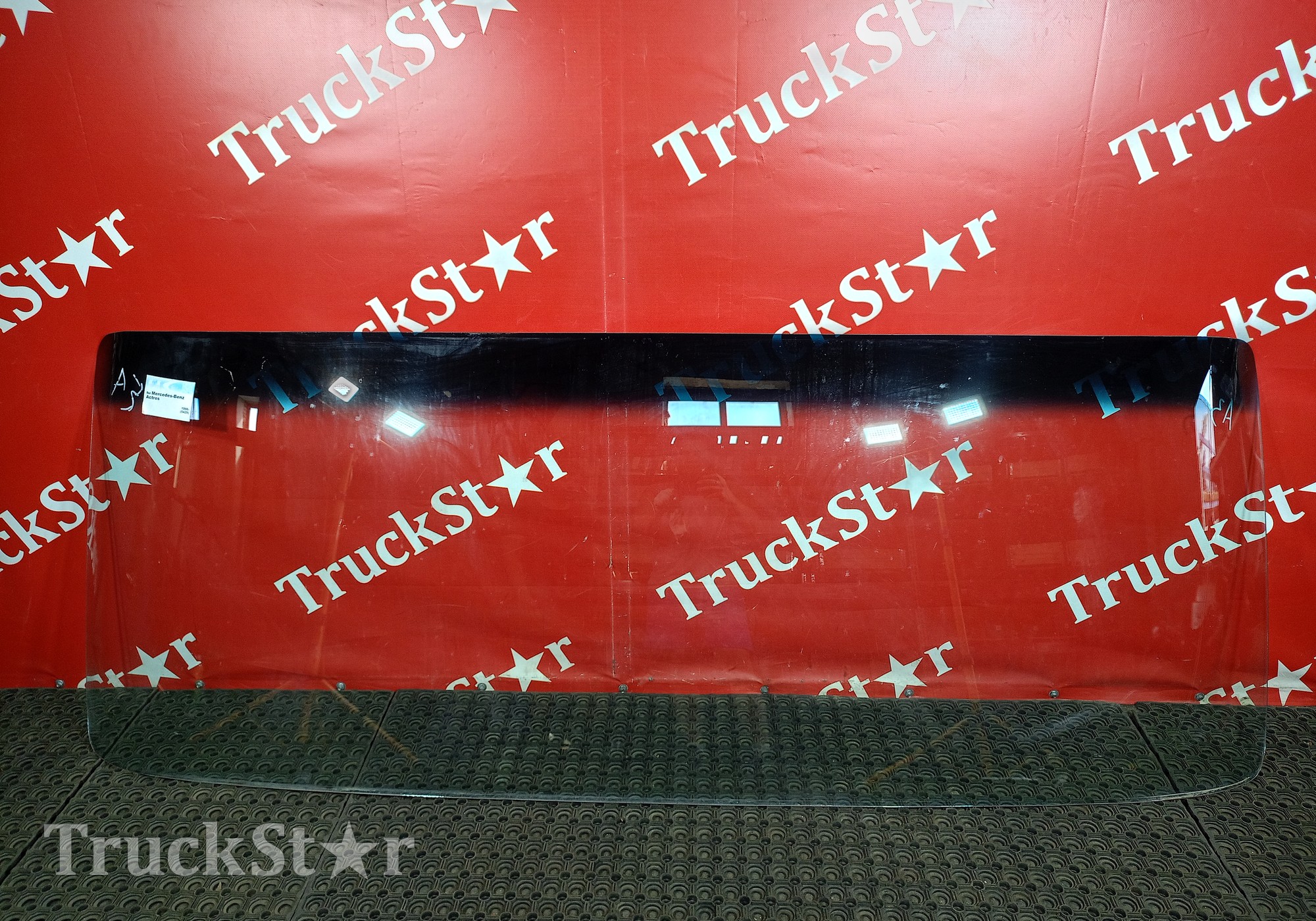 A9416710710 Стекло лобовое для Mercedes-Benz Actros MP1 (с 1996 по 2003)