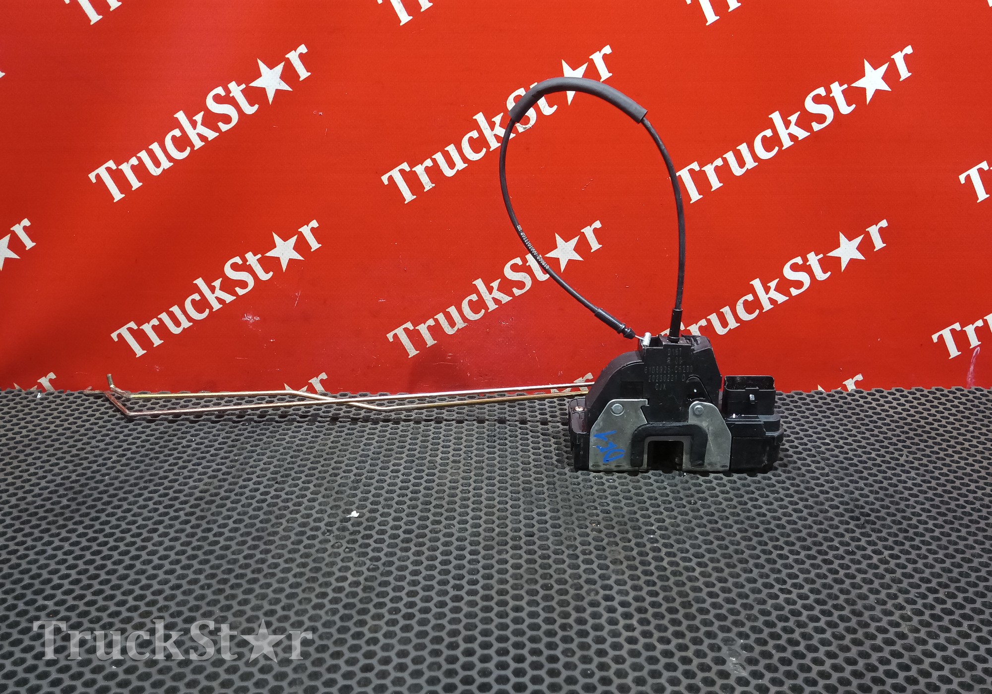 6105925C6200 Замок двери правой 2023г. для DongFeng GX DFH4180