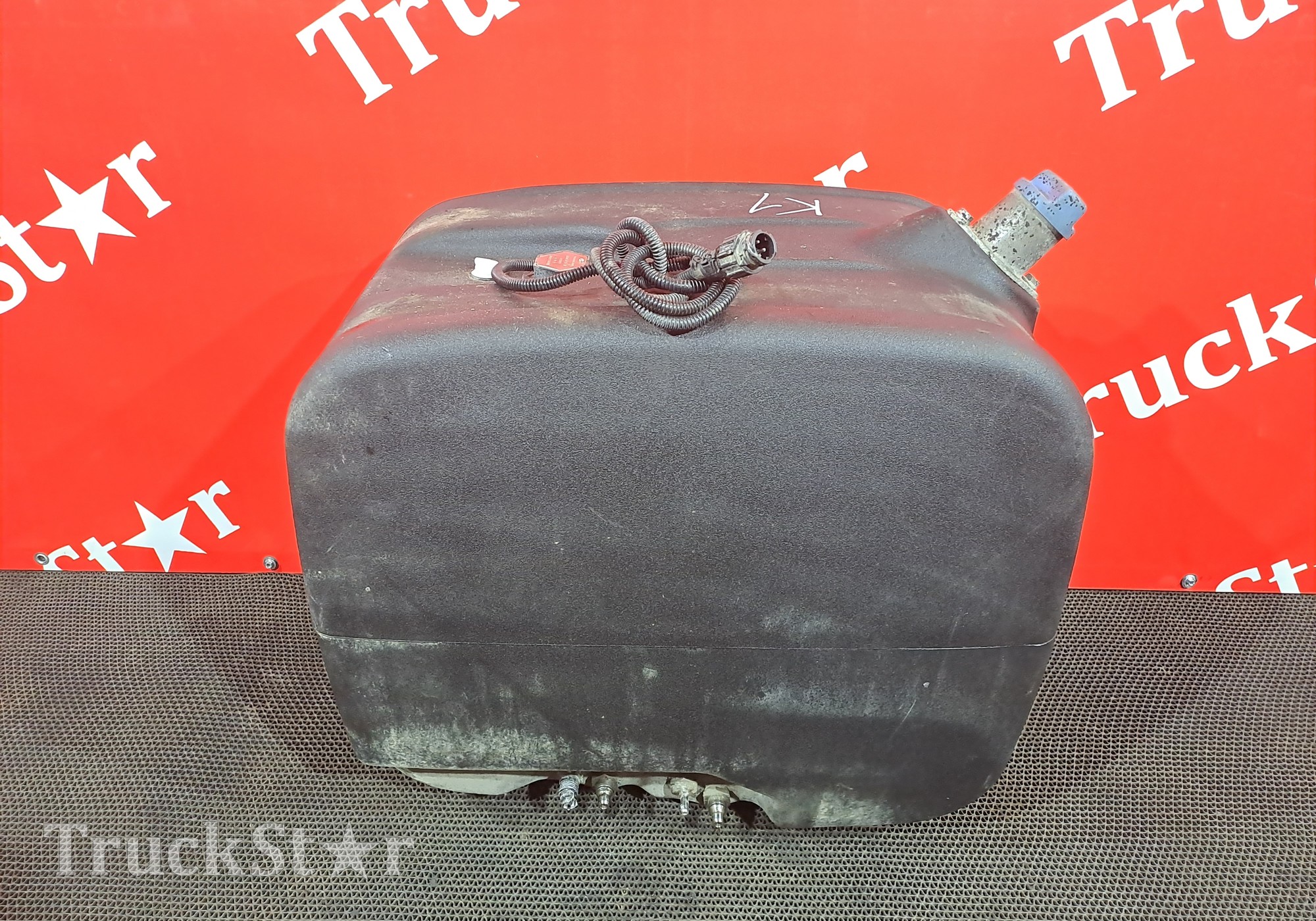 9304701415 Бак AdBlue 95L для КАМАЗ 5490