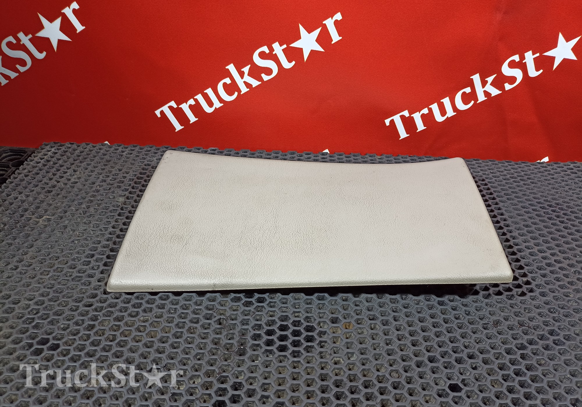 1652854 Накладка на торпедо правая для Daf XF106