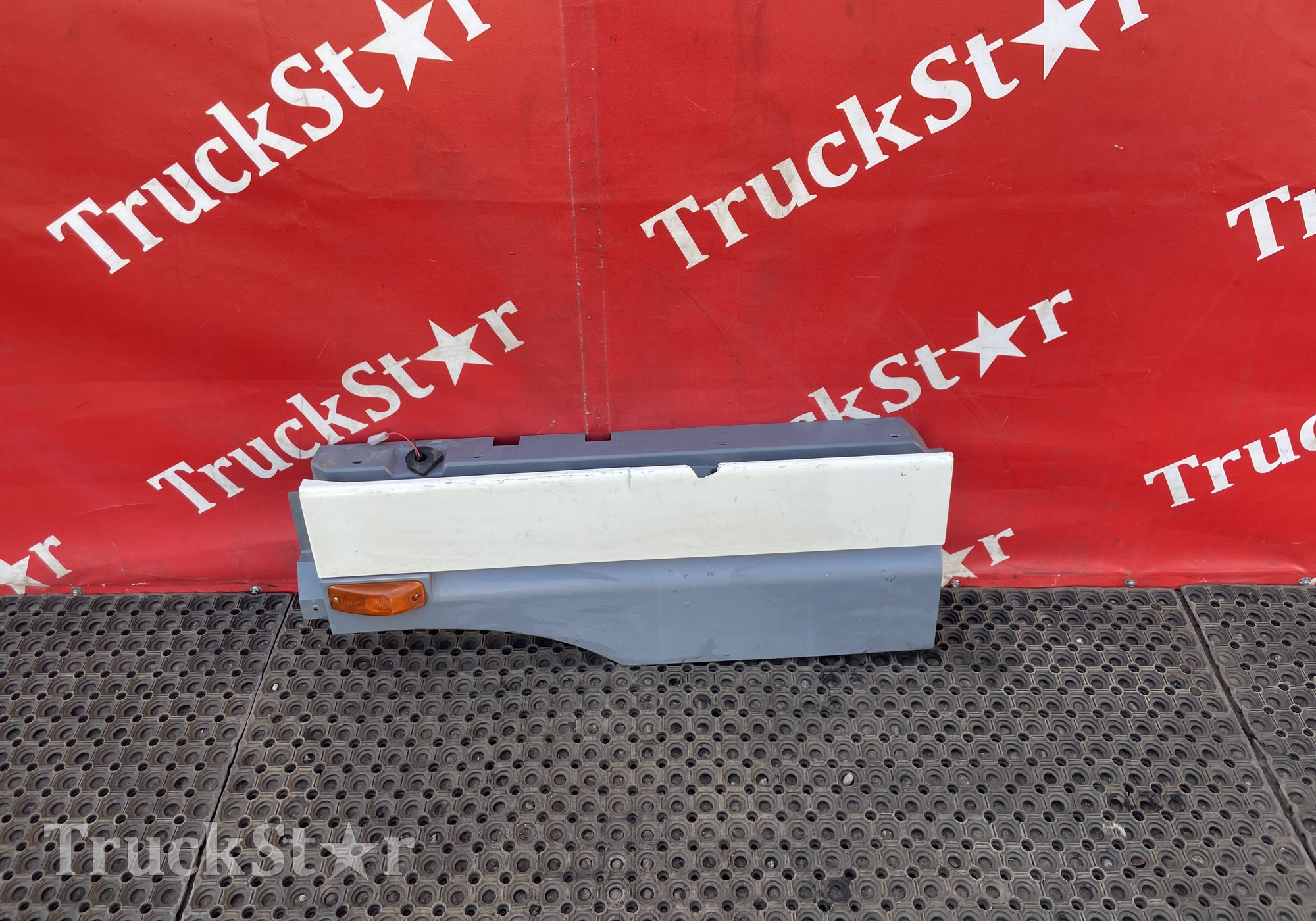1855610 Продолжение крыла левого для Daf 95XF