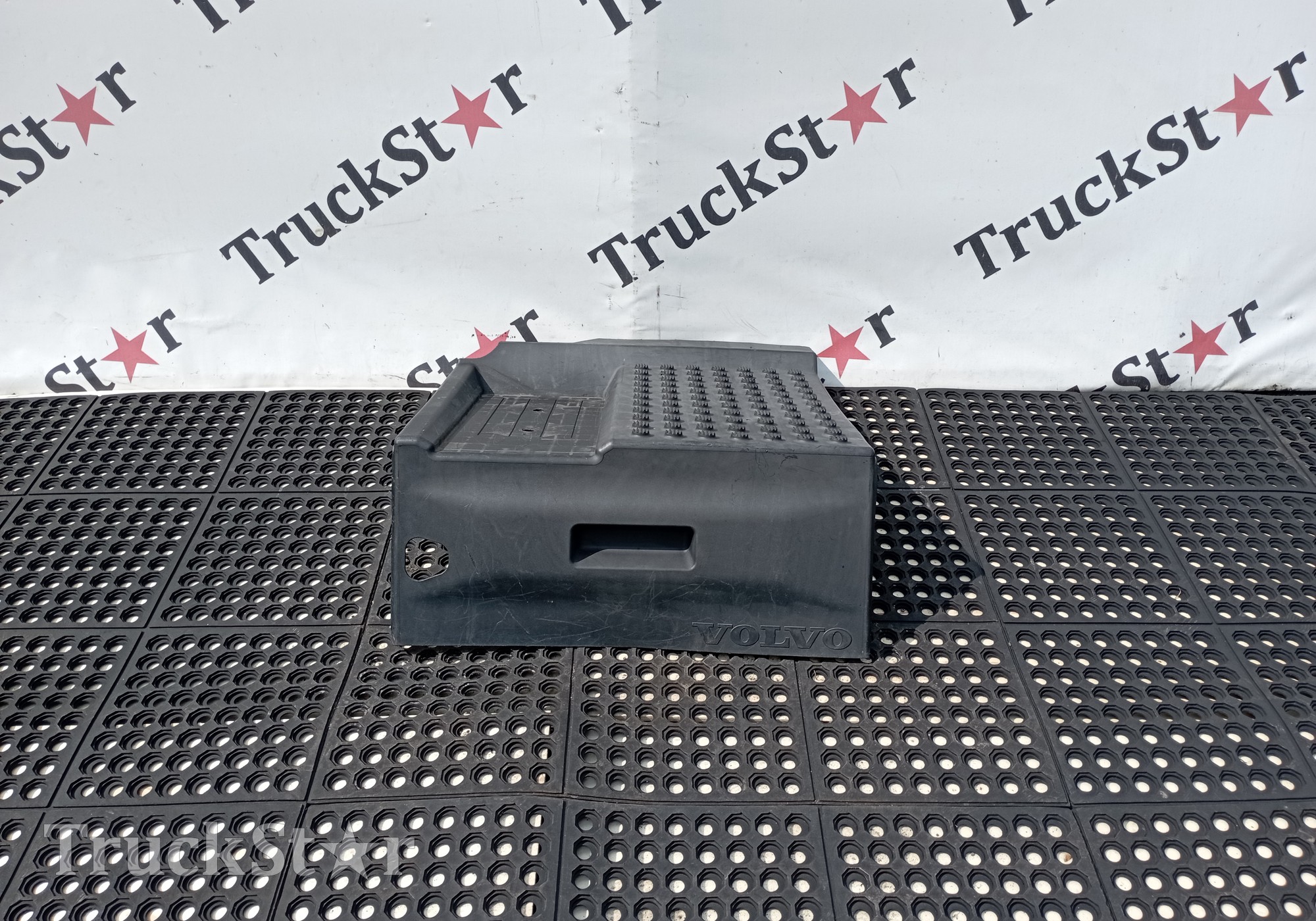7422078106 Крышка ящика АКБ для Renault T