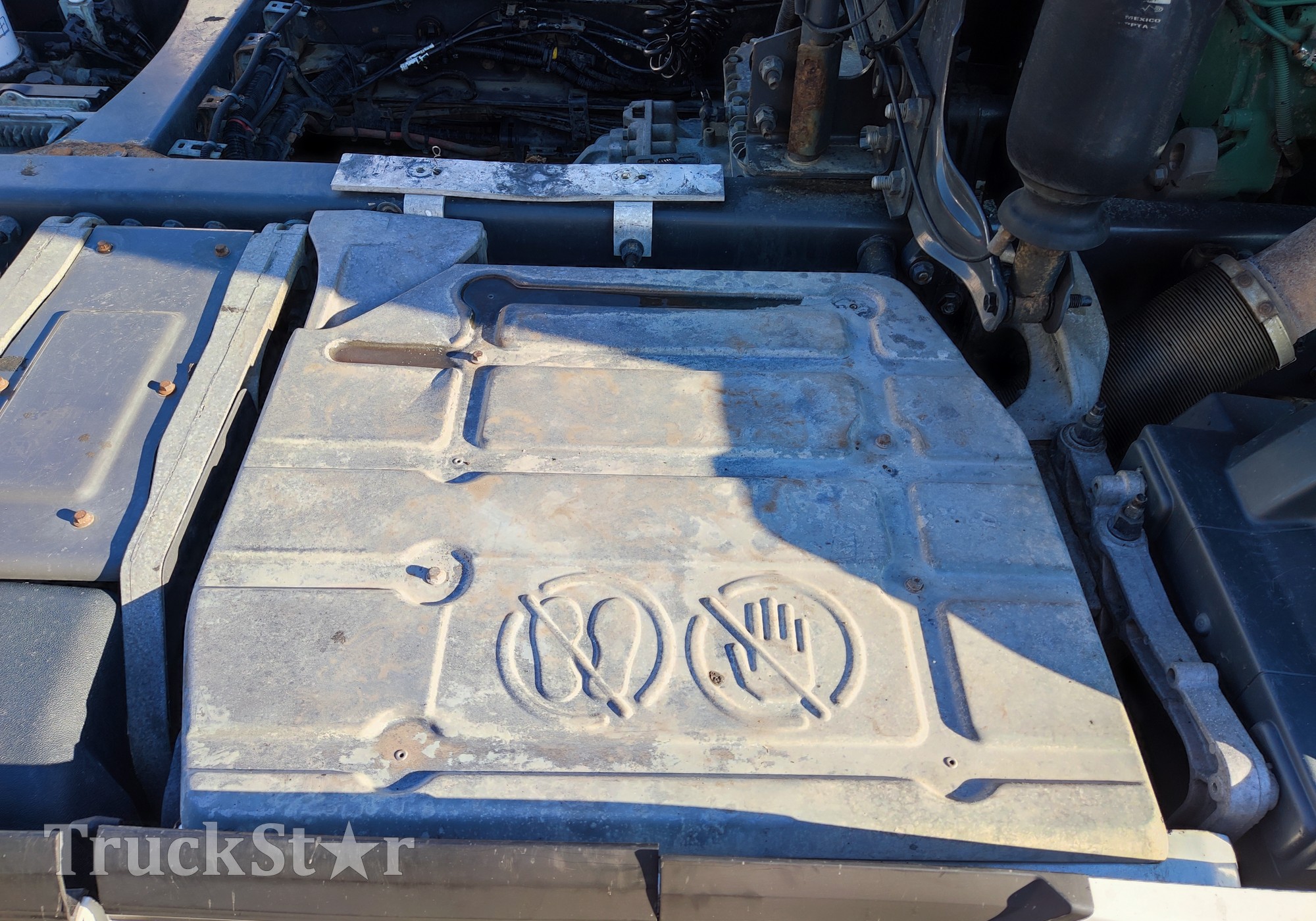 21582824 Глушитель основной для Volvo FM