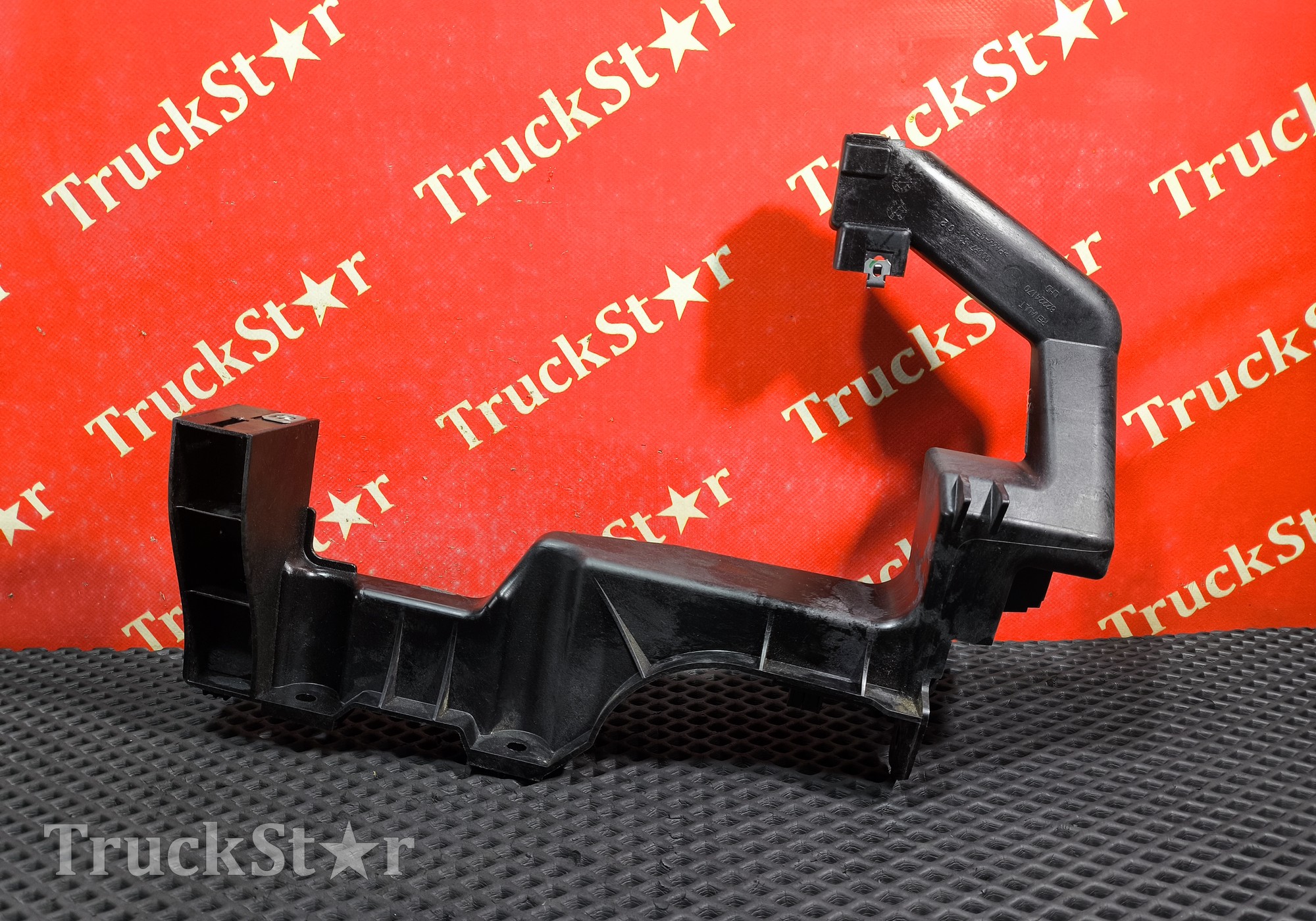 7482224170 Кронштейн приборной панели для Renault T (с 2013)