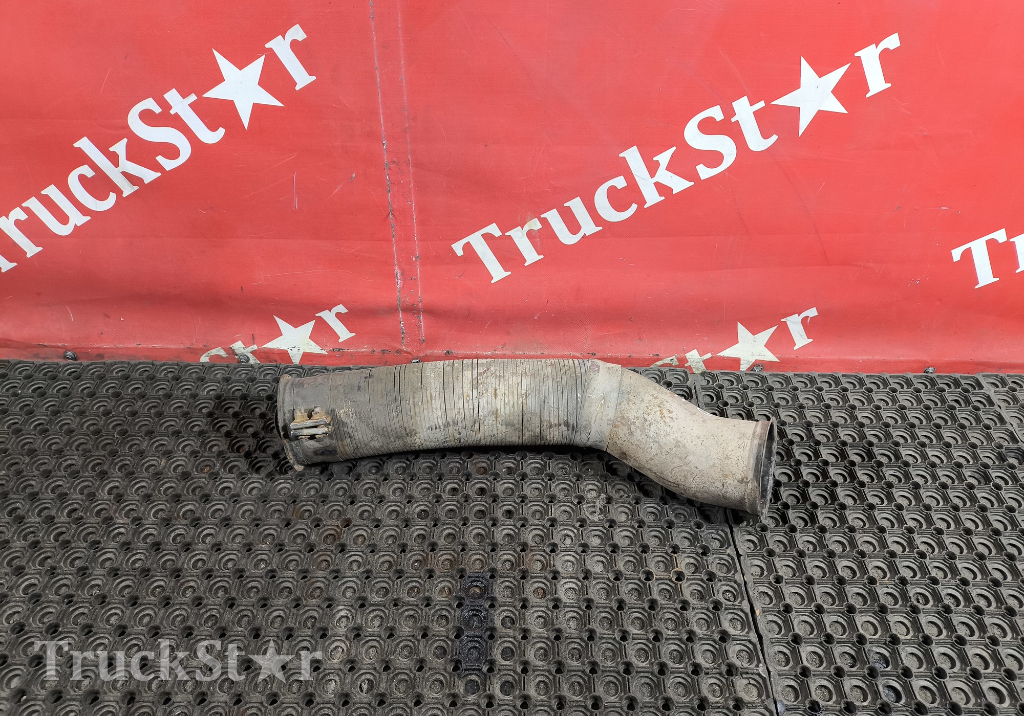 7420881818 Приемная труба глушителя для Volvo FH 2 (с 2002 по 2008)