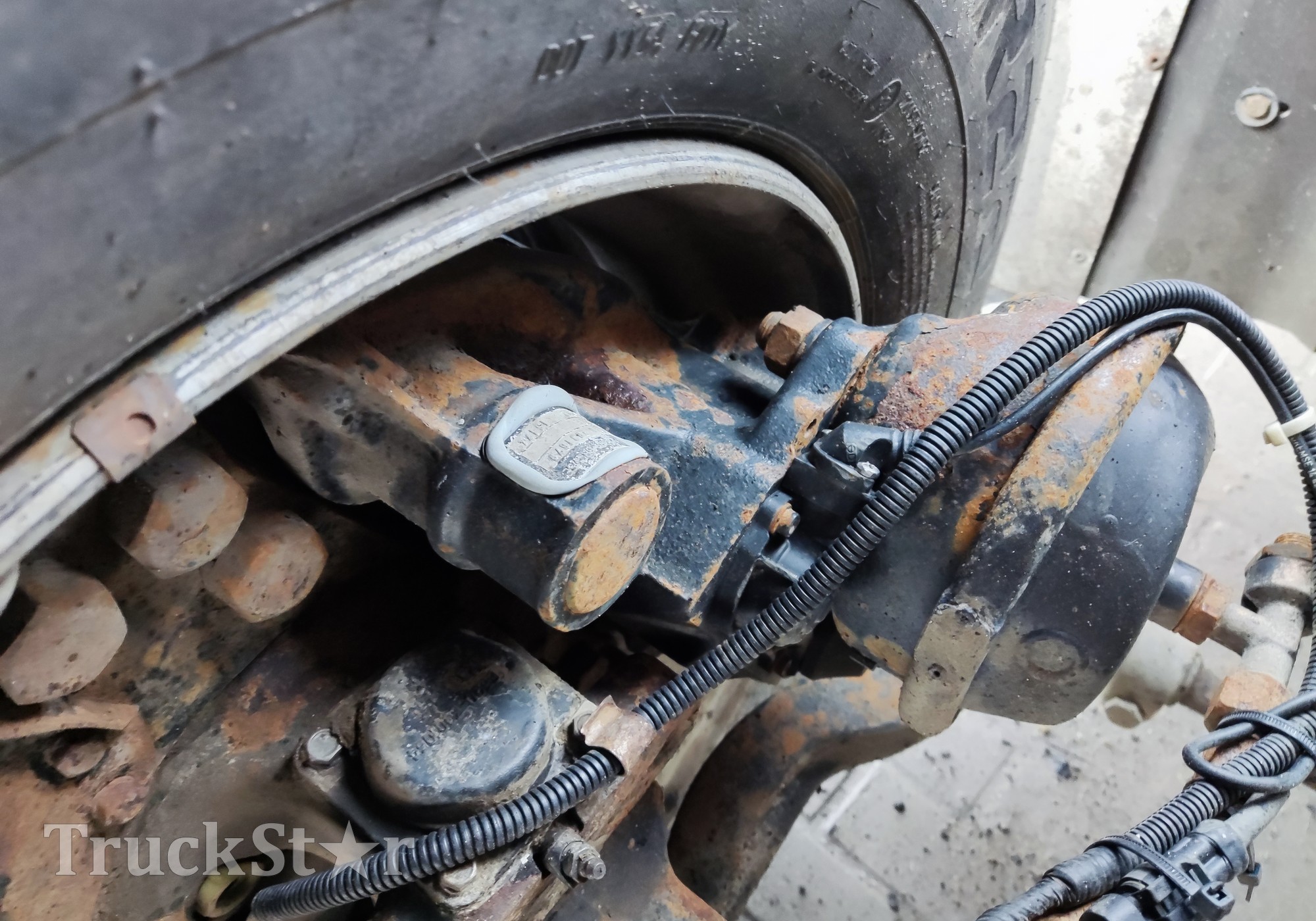 54903501010 Суппорт передний правый 2015г. для Mercedes-Benz Axor