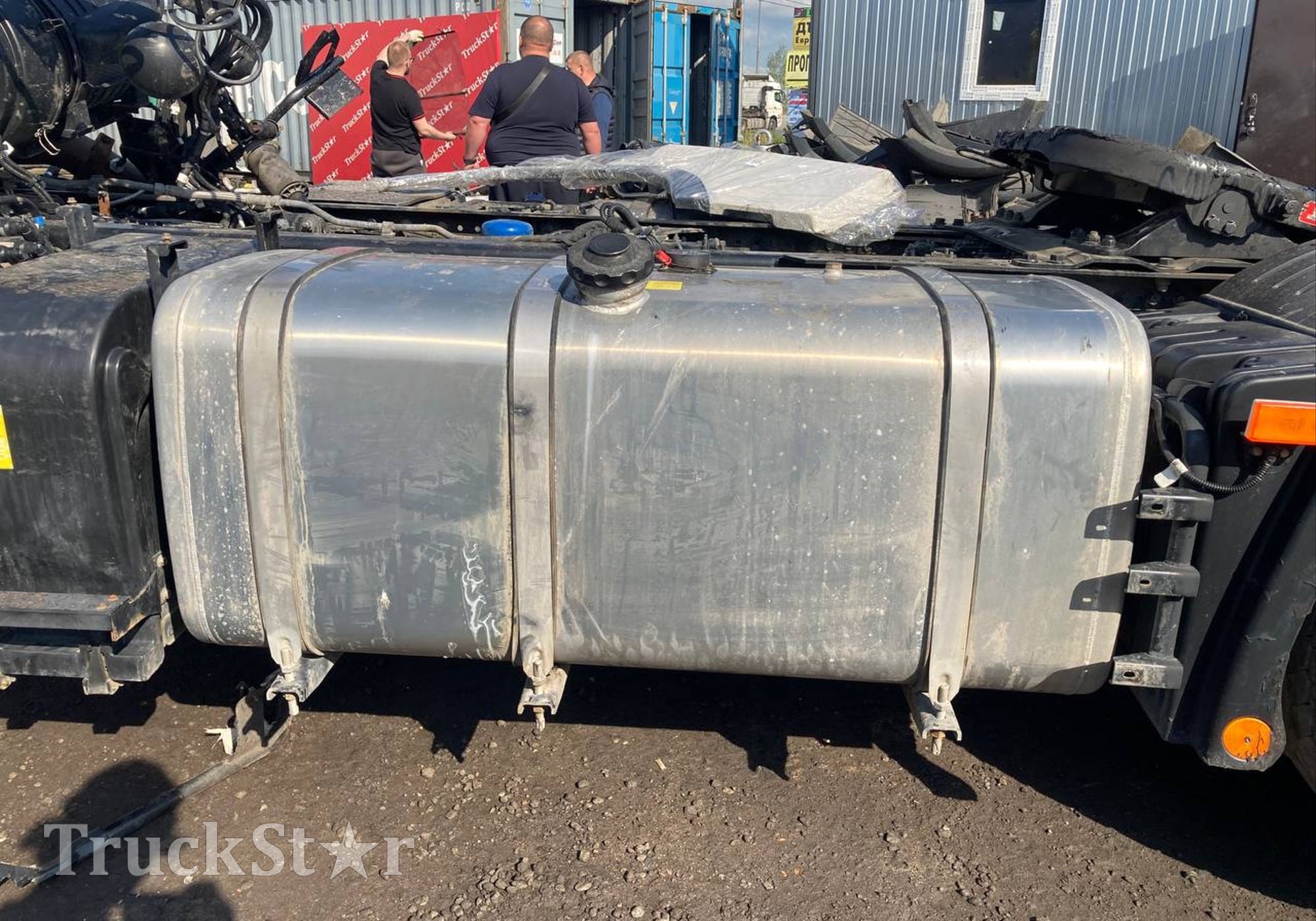H4110020110A0 Бак топливный 550L 2023г для Foton Auman EST