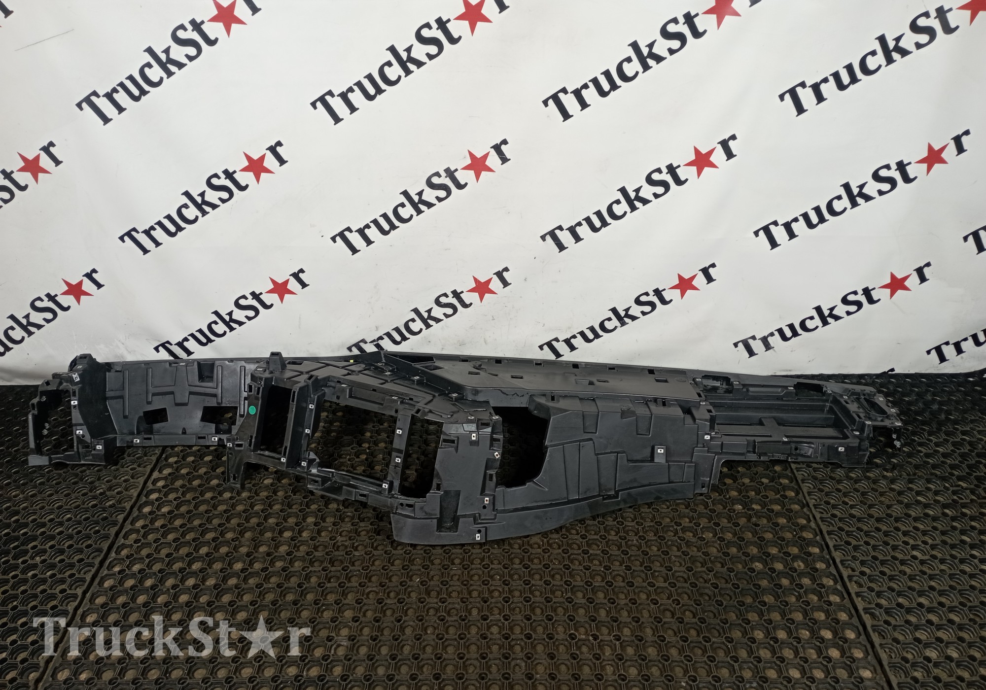 DZ16251160310 Торпедо передняя 2023г. для Shacman X6000 (с 2020)