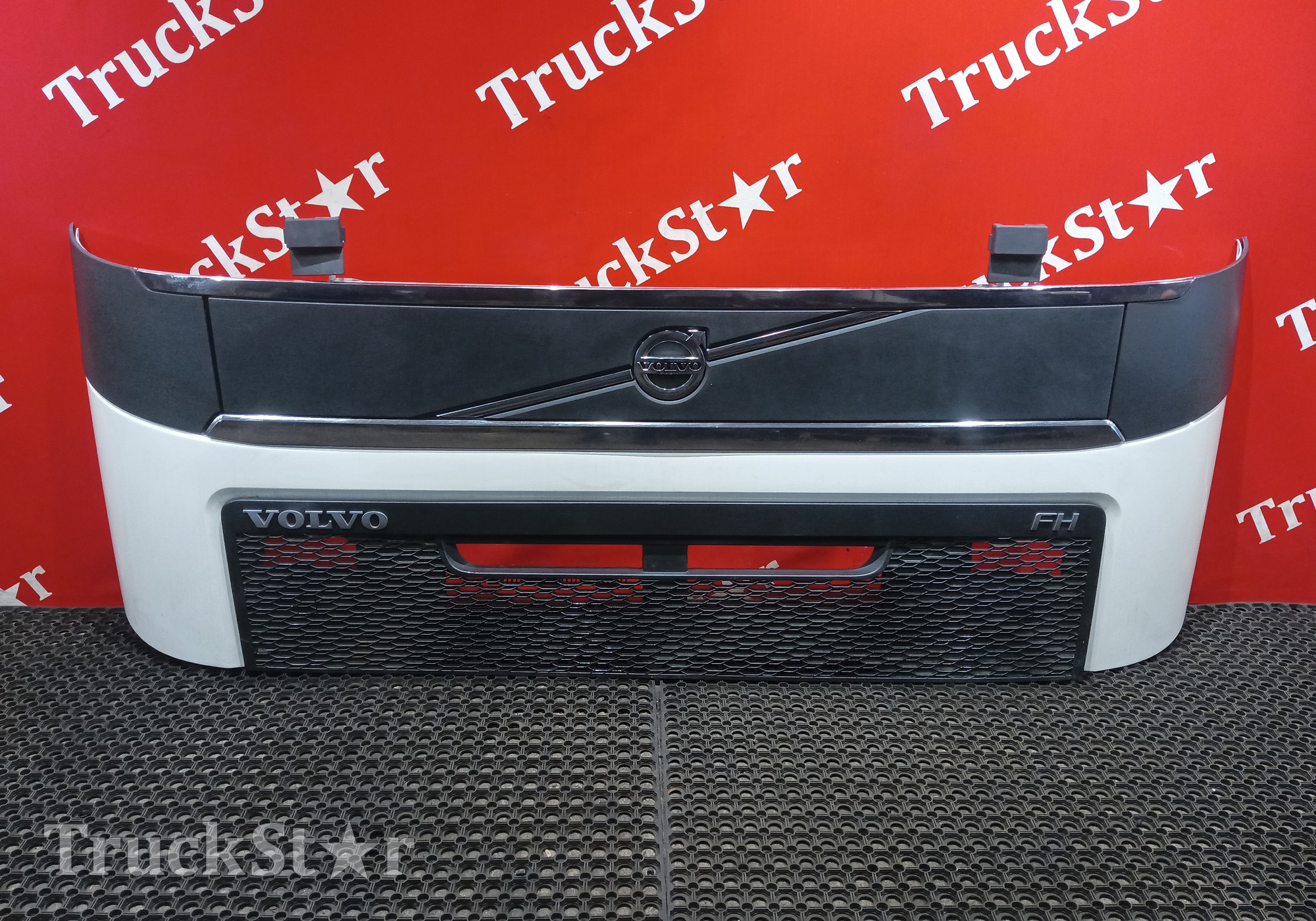 82154773 Капот в сборе 2019г. для Volvo FH 4 (с 2012)