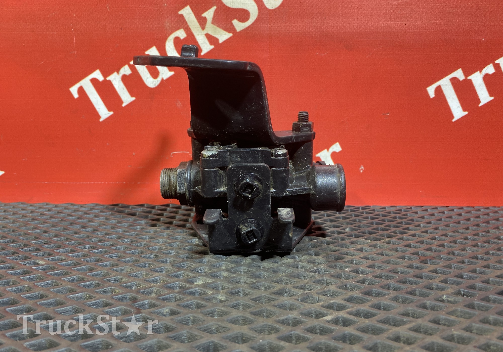 81524526039 Кран ABS 2019 г. для Man TGX TG3 (с 2020)